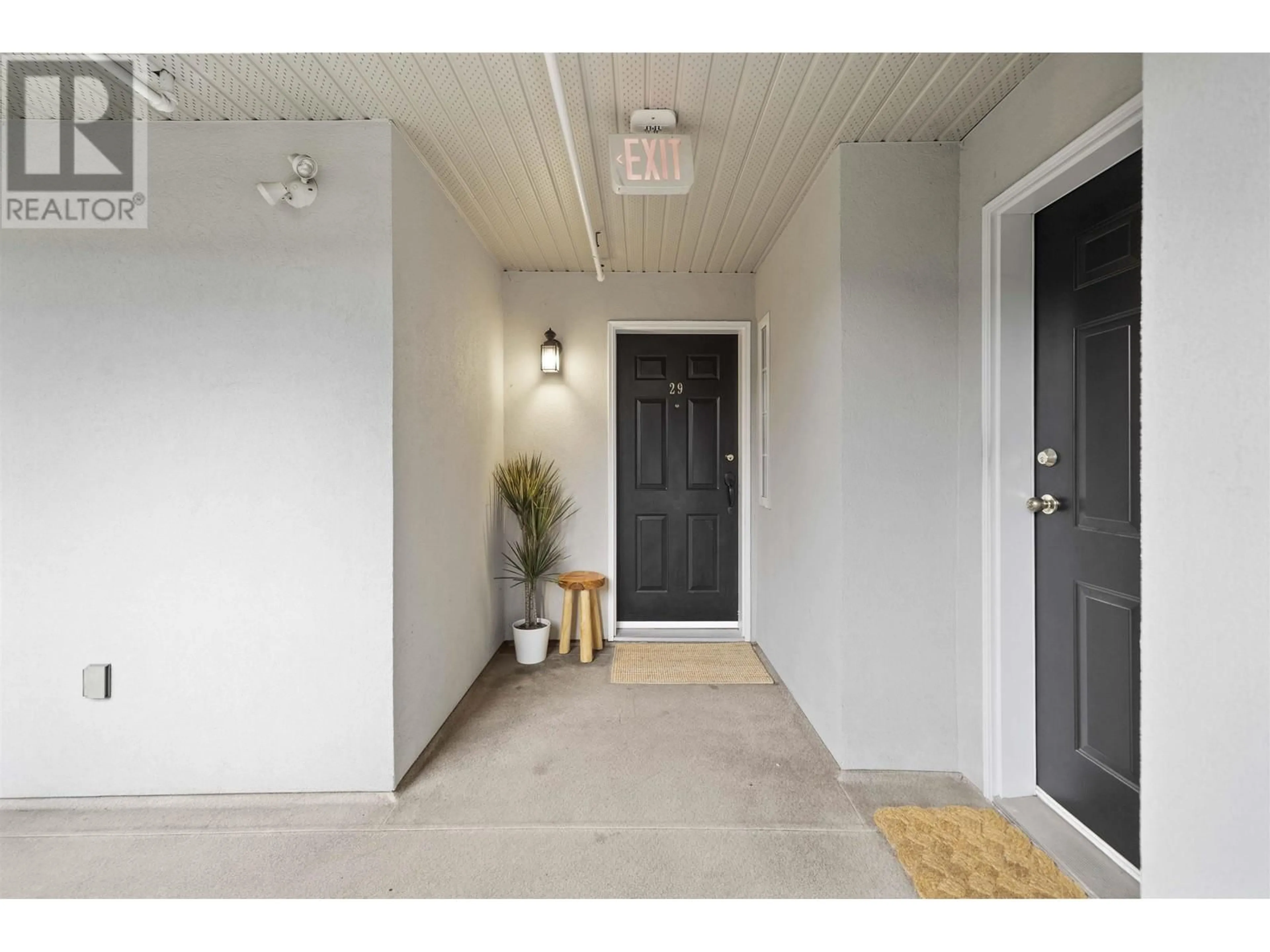 Indoor entryway for 29 - 205 LEBLEU STREET, Coquitlam British Columbia V3K6Z5