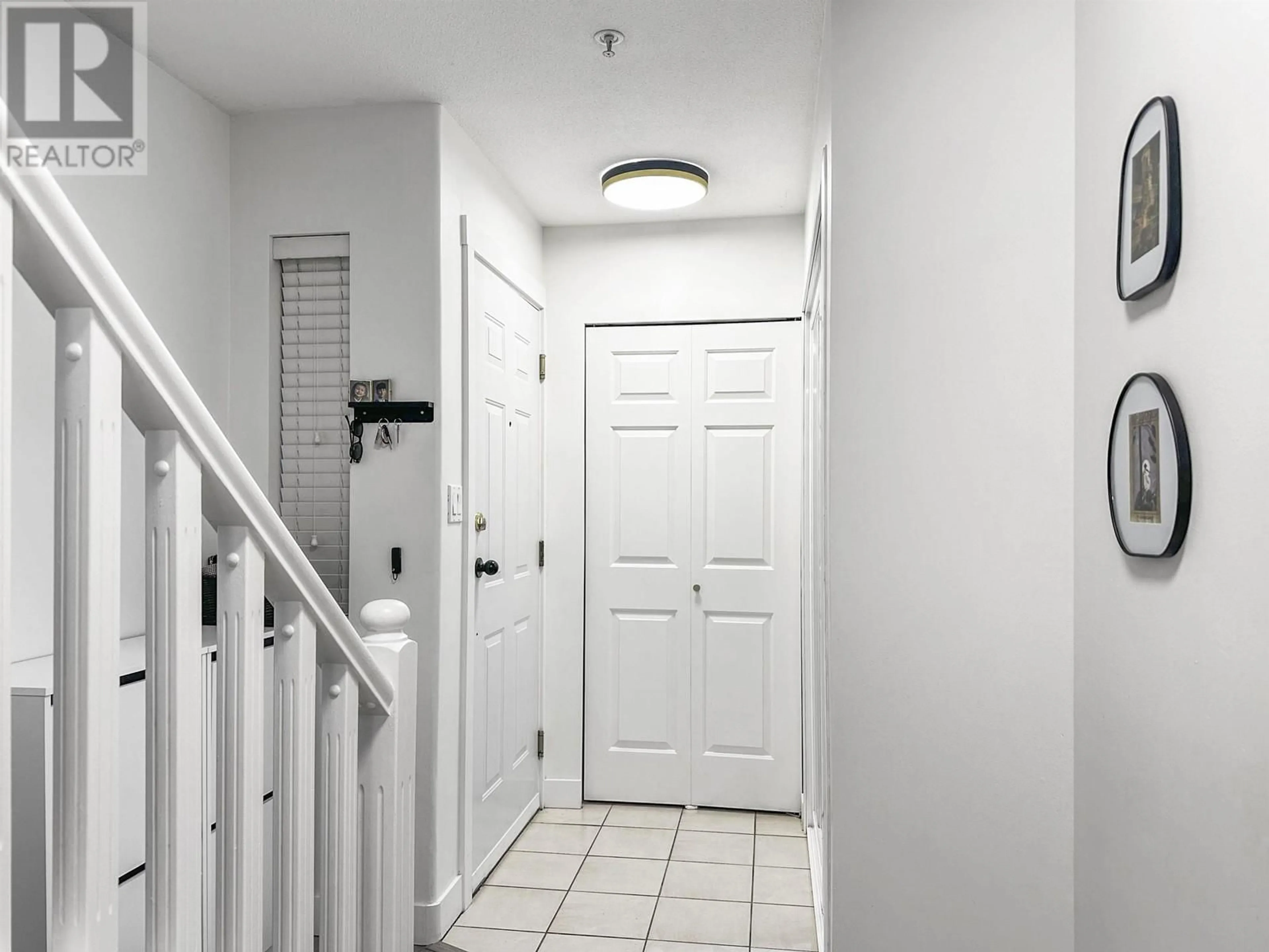 Indoor entryway for 29 - 205 LEBLEU STREET, Coquitlam British Columbia V3K6Z5