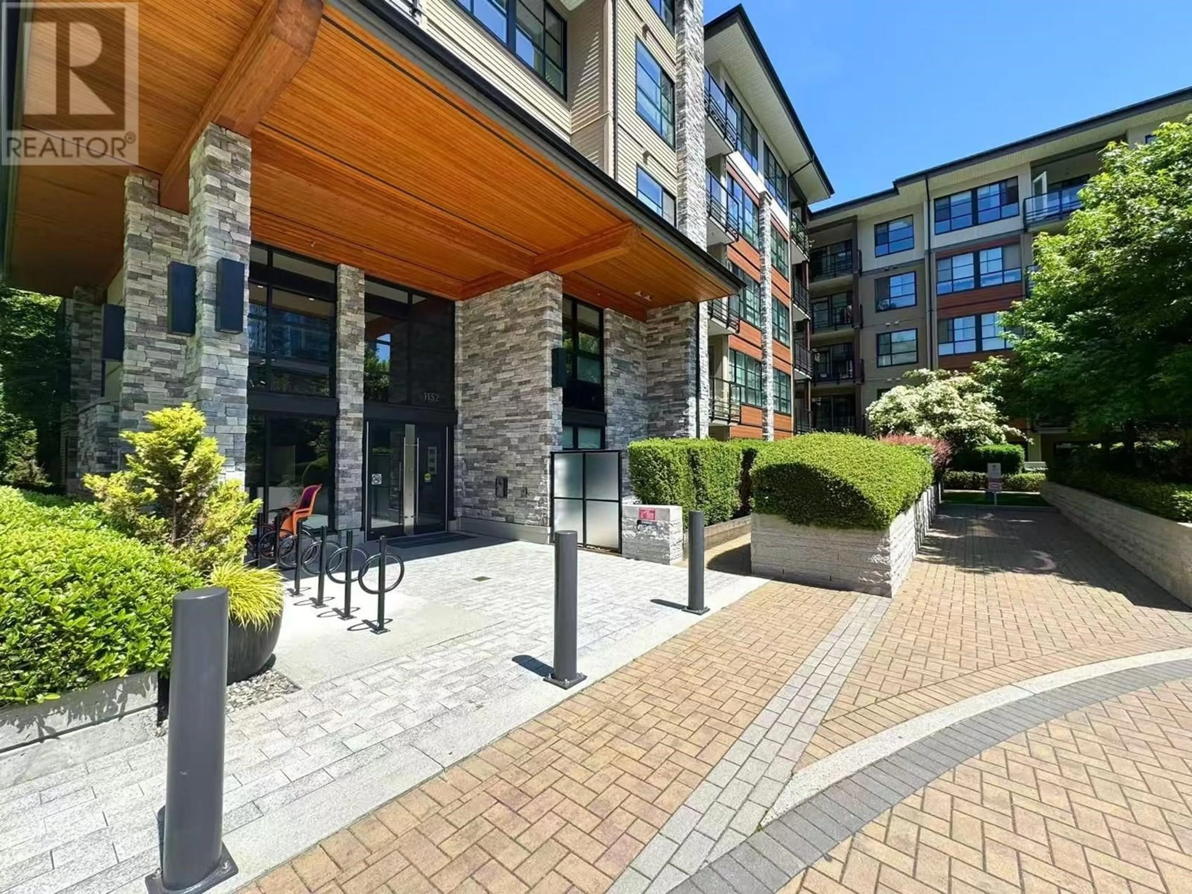 Patio, unknown for 114 - 1152 WINDSOR MEWS, Coquitlam British Columbia V3B0N1