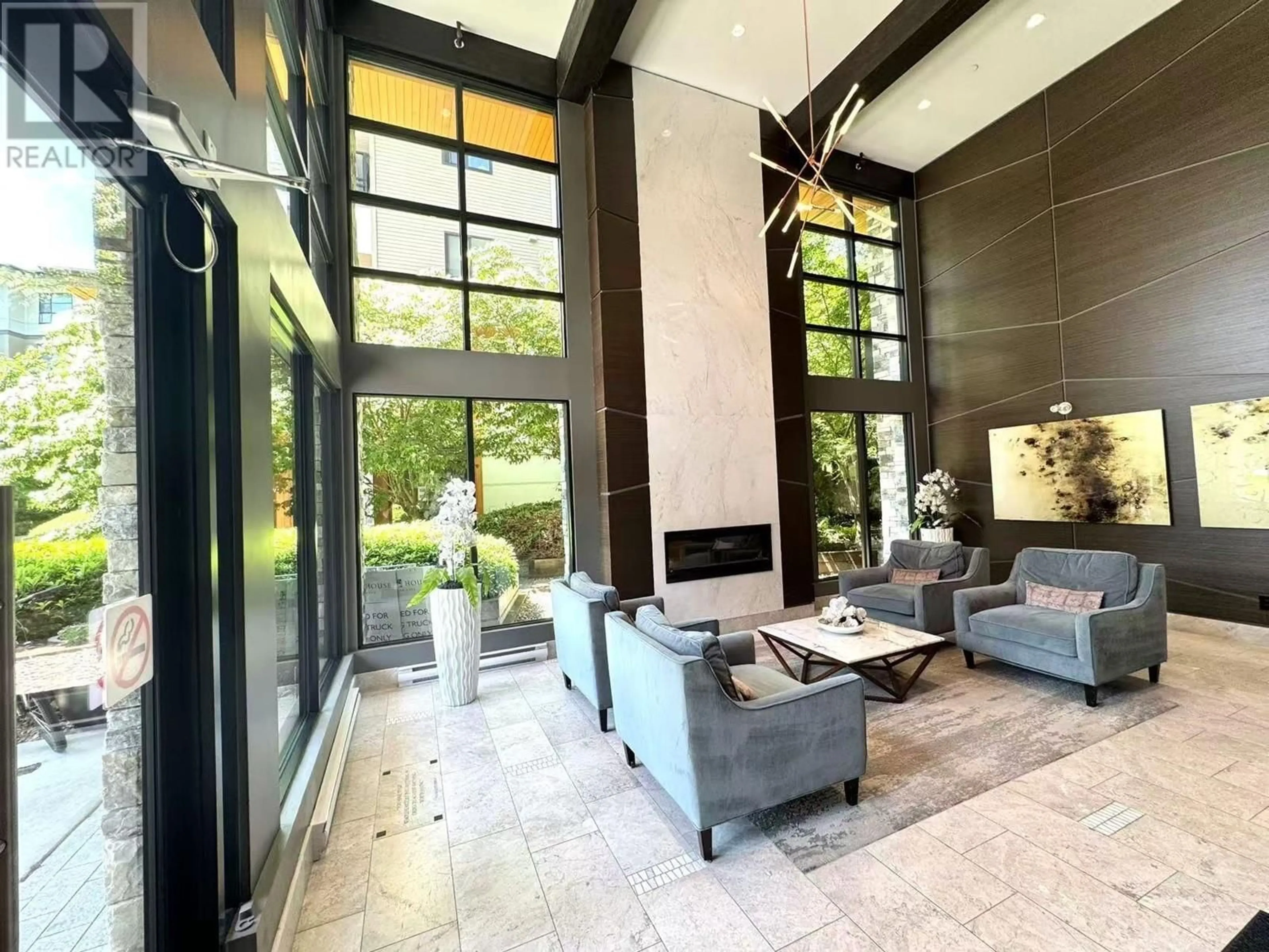 Lobby for 114 - 1152 WINDSOR MEWS, Coquitlam British Columbia V3B0N1