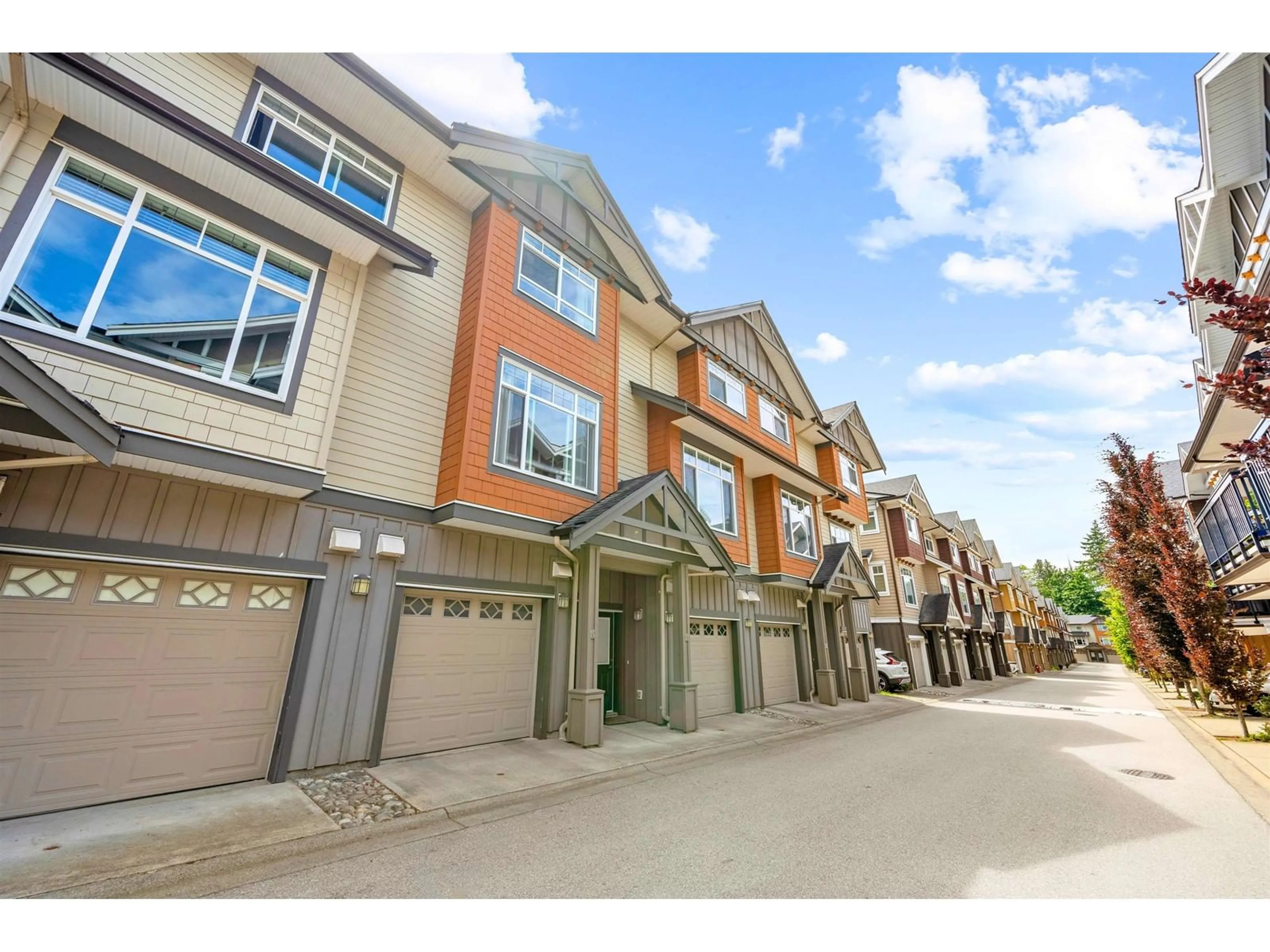 A pic from outside/outdoor area/front of a property/back of a property/a pic from drone, street for 10 - 2979 156, Surrey British Columbia V3Z8V8