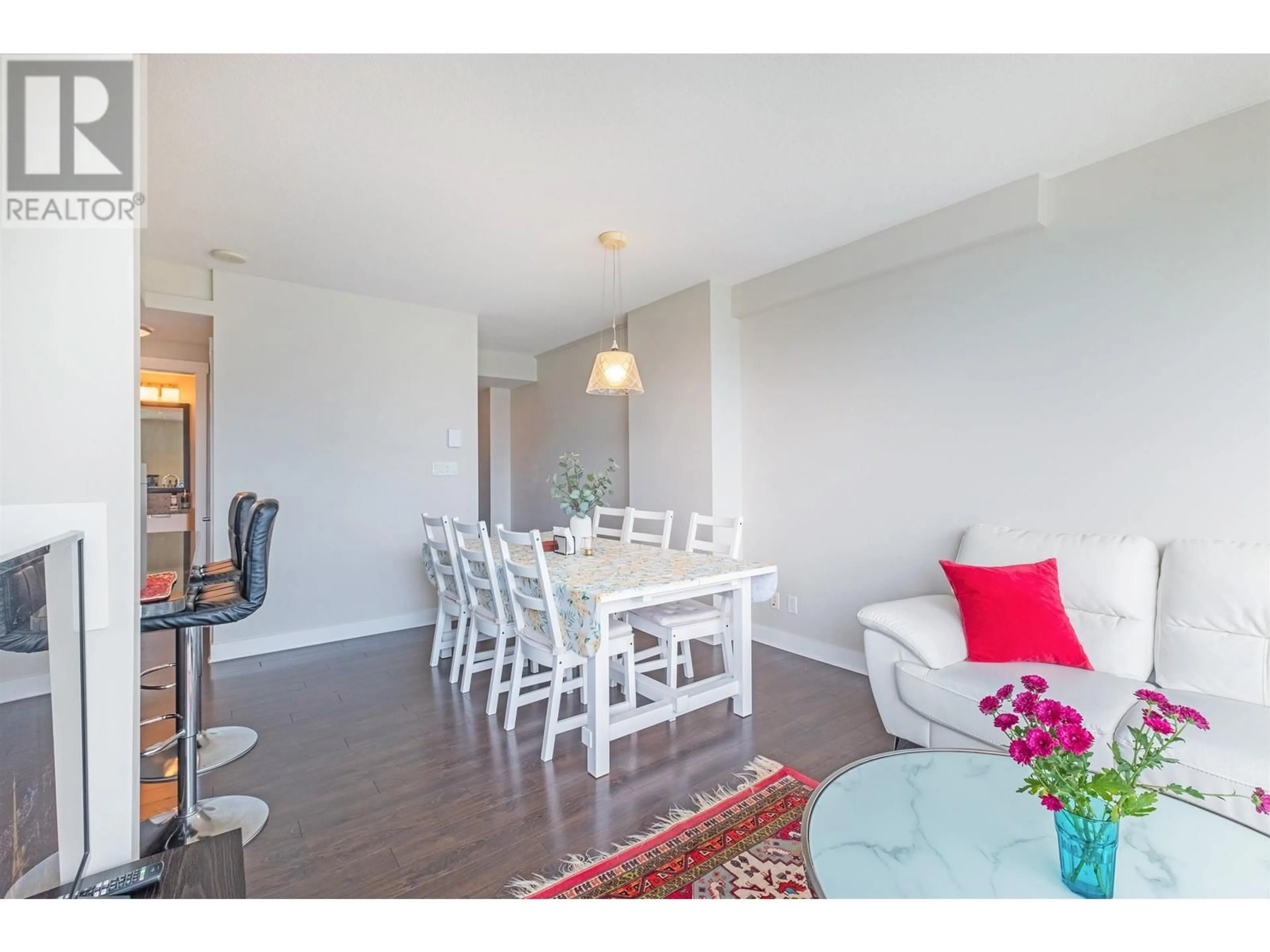 Dining room, wood/laminate floor for 3205 - 2968 GLEN DRIVE, Coquitlam British Columbia V3B0C4