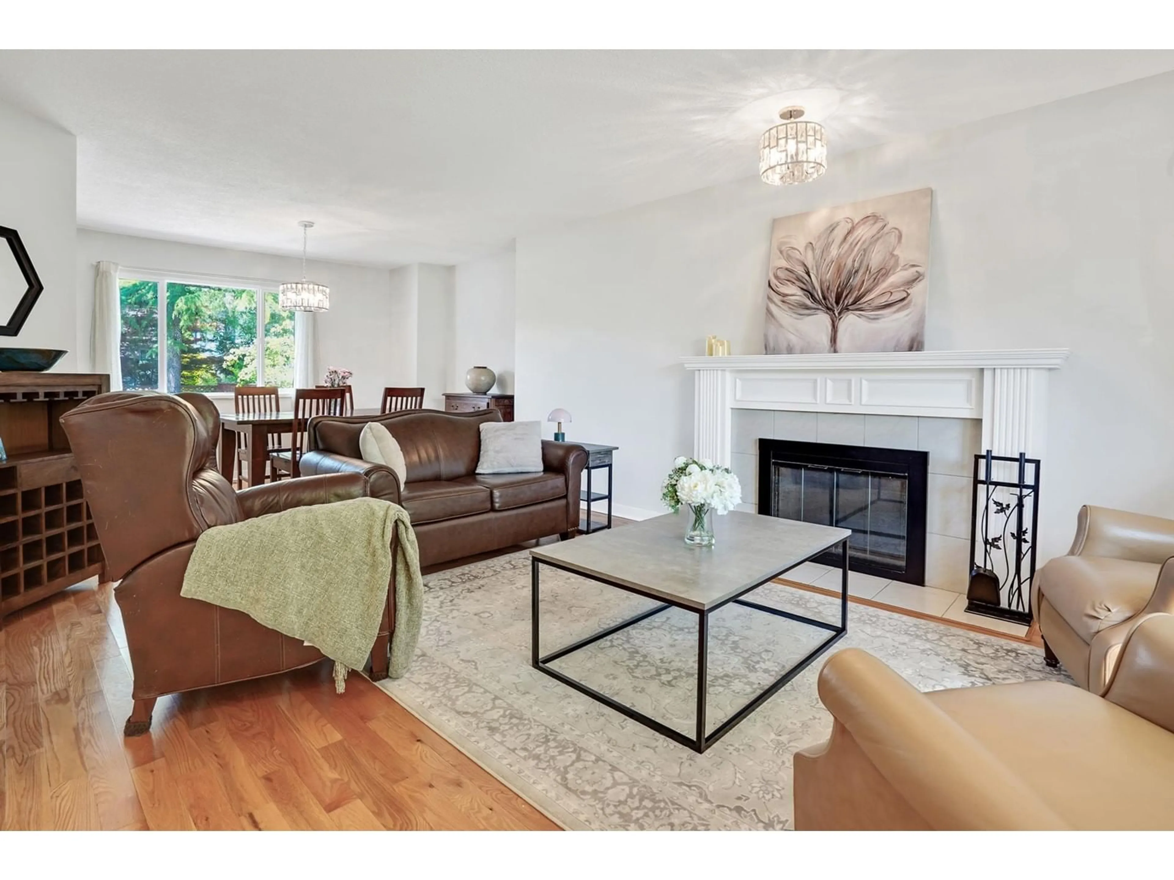 Living room with furniture, unknown for 21371 86, Langley British Columbia V1M1Z7