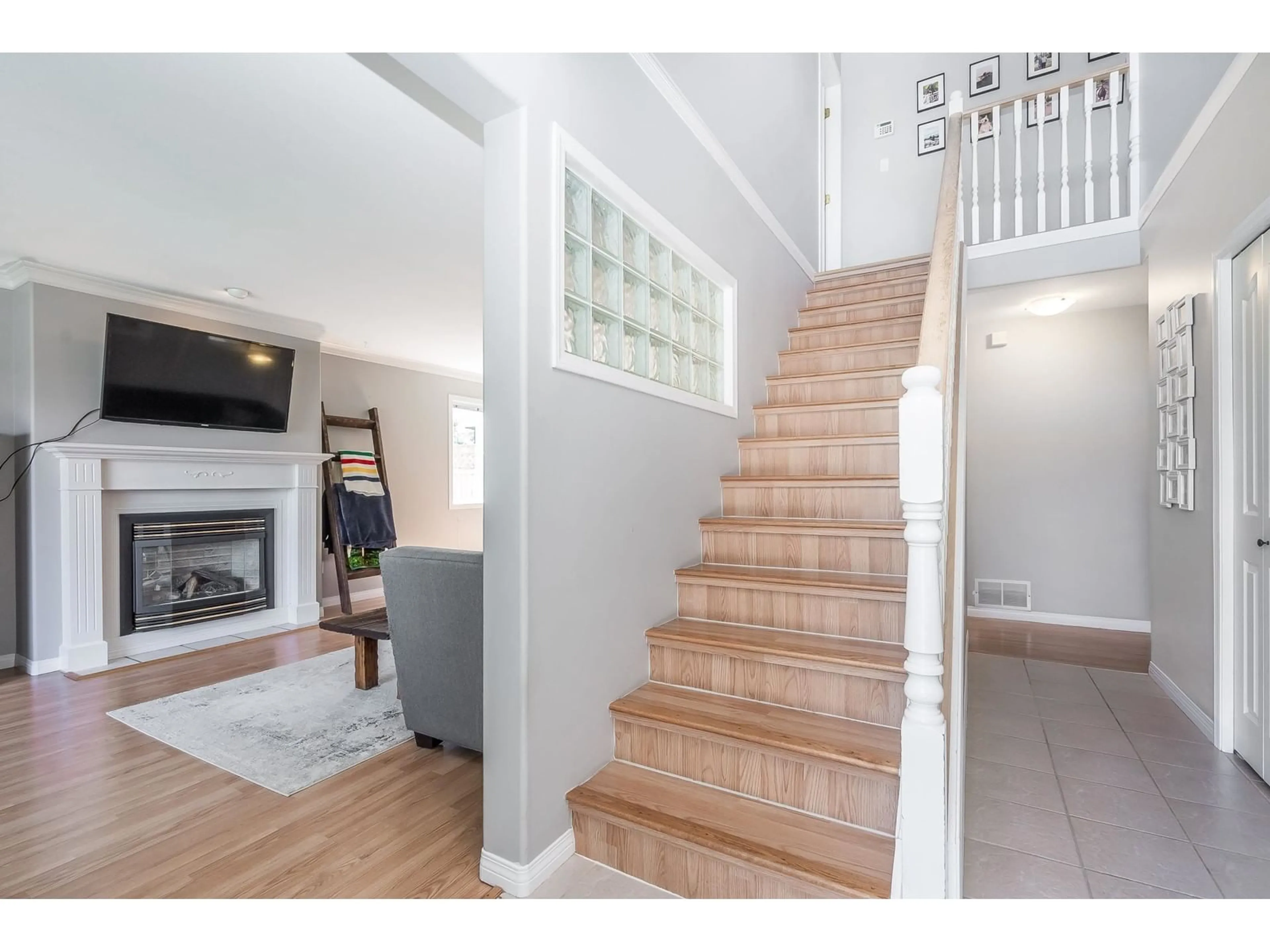Indoor entryway for 5657 KATHLEEN DRIVE, Chilliwack British Columbia V2R3J5
