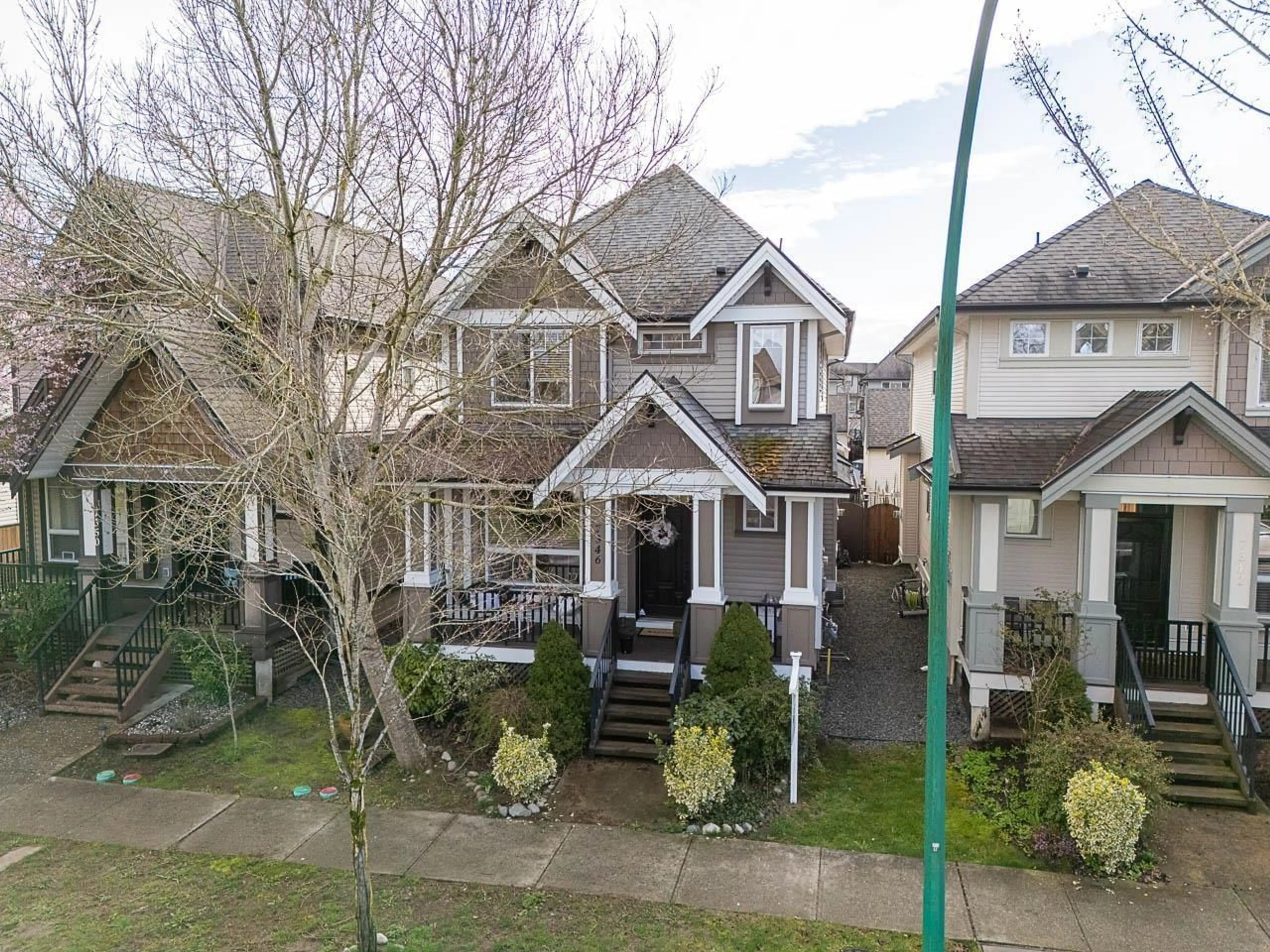 A pic from outside/outdoor area/front of a property/back of a property/a pic from drone, street for 7346 194, Surrey British Columbia V4N6K1