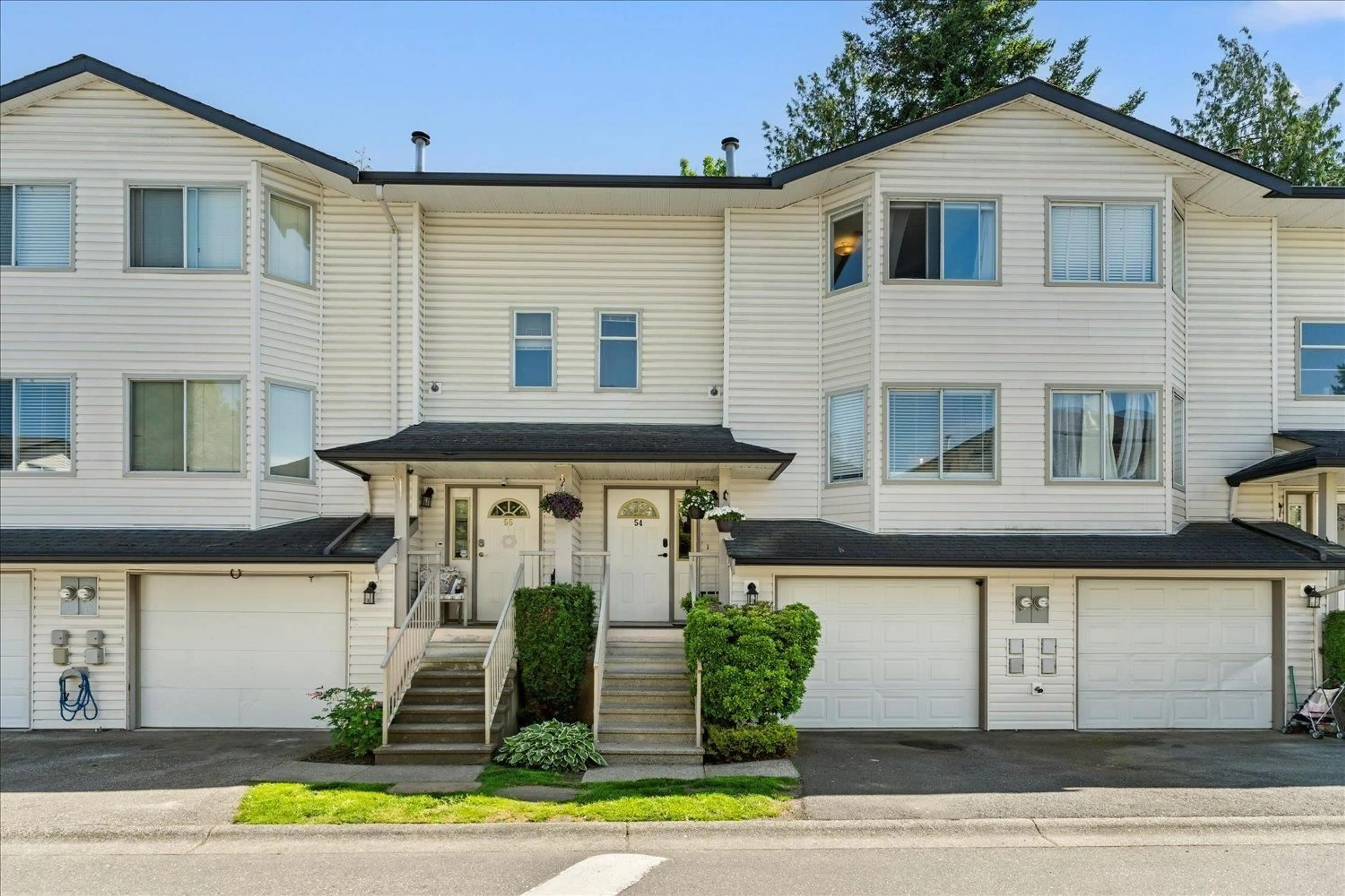 Home with vinyl exterior material, street for 54 - 5904 VEDDER ROAD, Chilliwack British Columbia V2R3E7