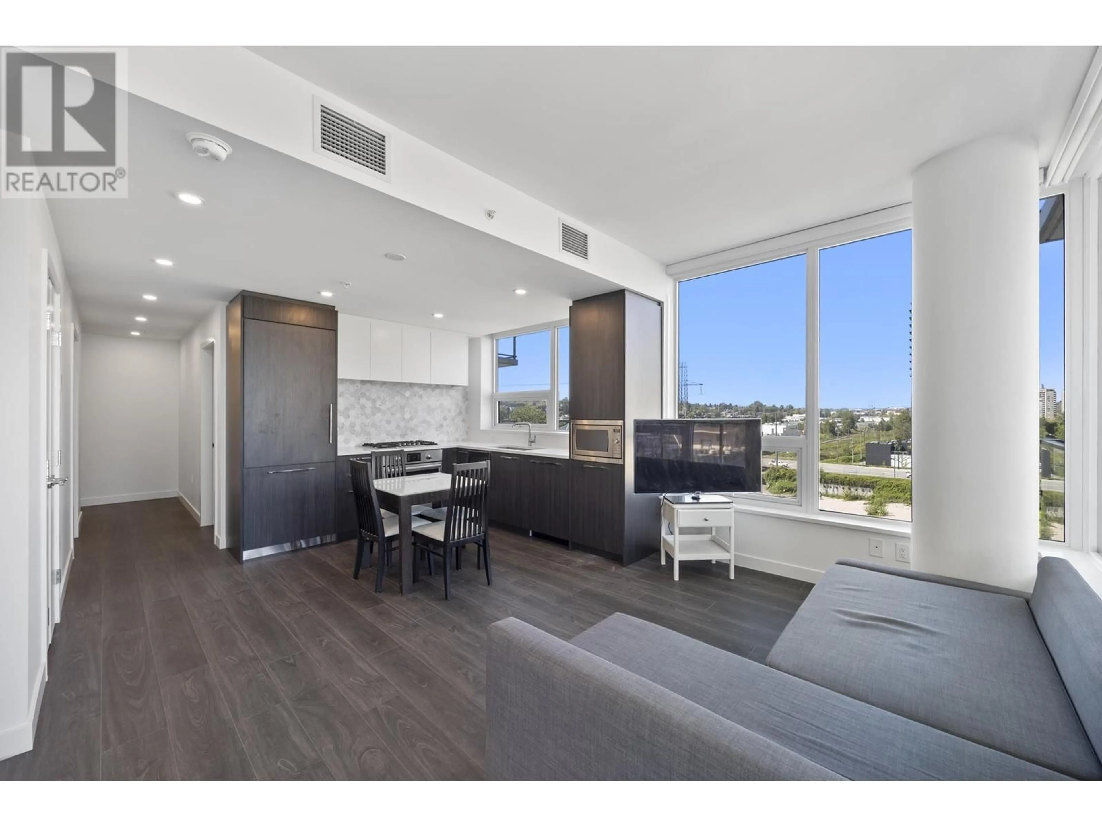 A pic of a room for 707 - 2425 ALPHA AVENUE, Burnaby British Columbia V5C0N6