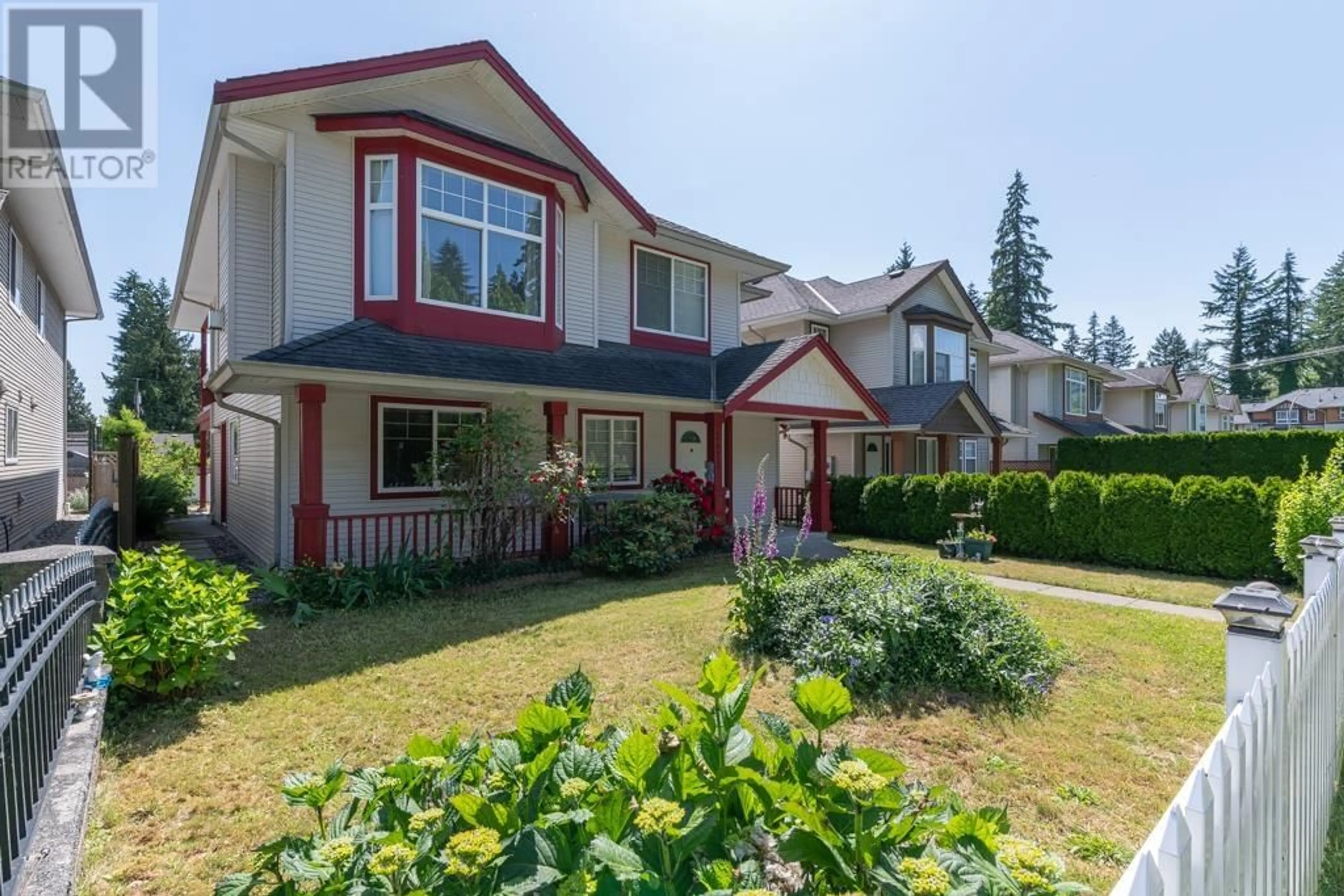 A pic from outside/outdoor area/front of a property/back of a property/a pic from drone, street for 2672 LINCOLN AVENUE, Port Coquitlam British Columbia V3B8E5