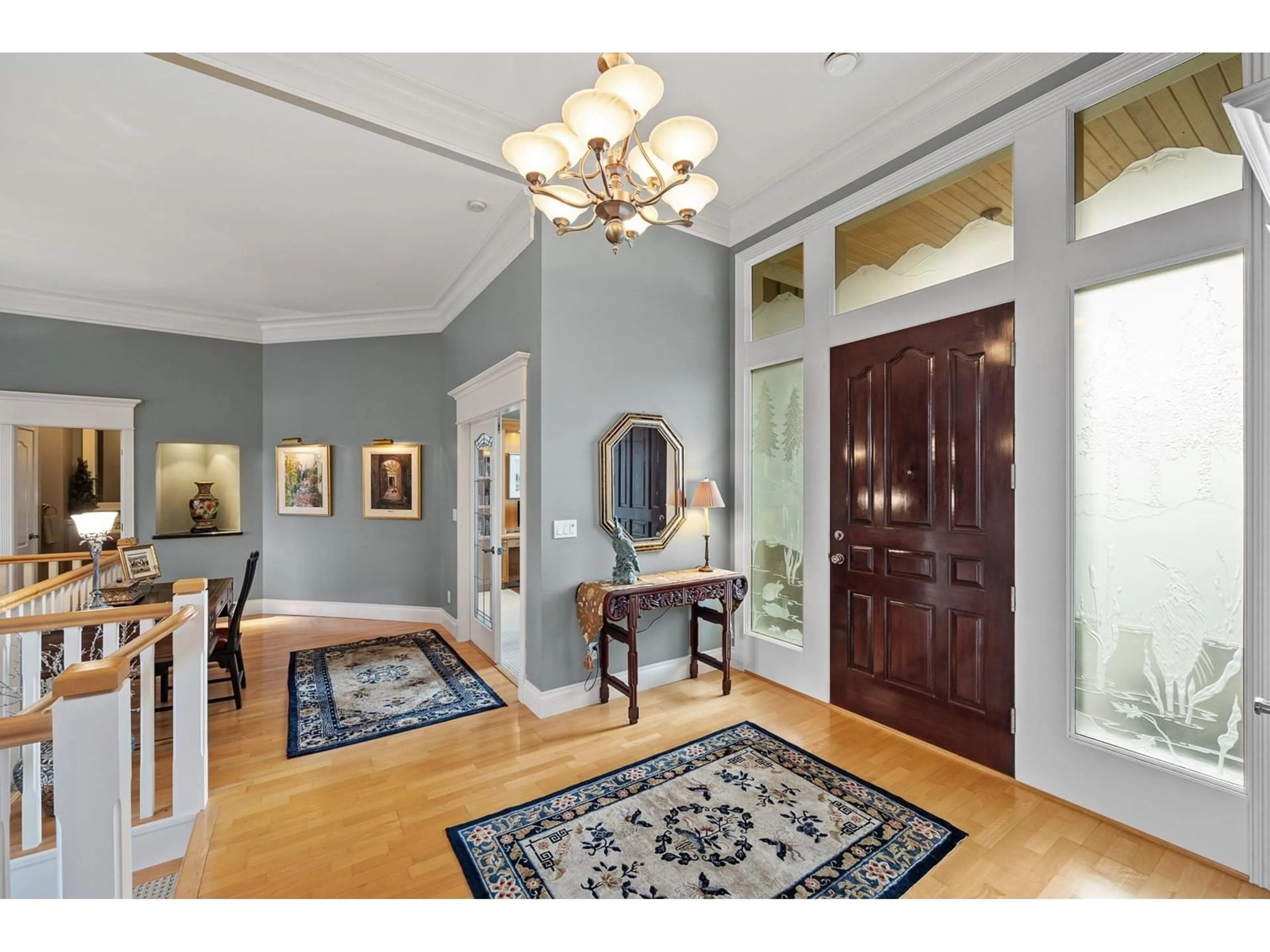 Indoor entryway for 3750 SOMERSET, Surrey British Columbia V3Z0H9