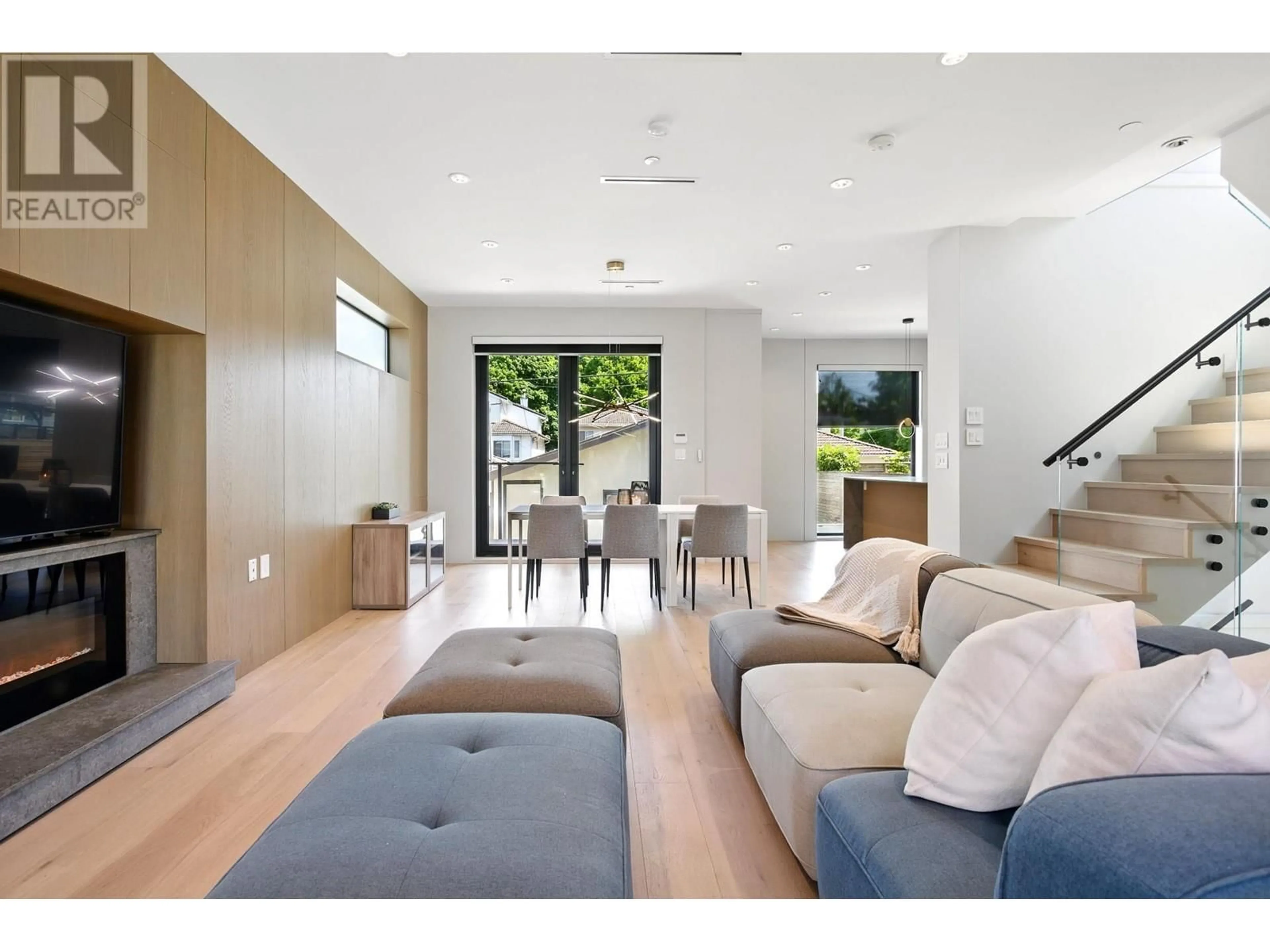 Living room with furniture, unknown for 5086 ROSS STREET, Vancouver British Columbia V5W3K5