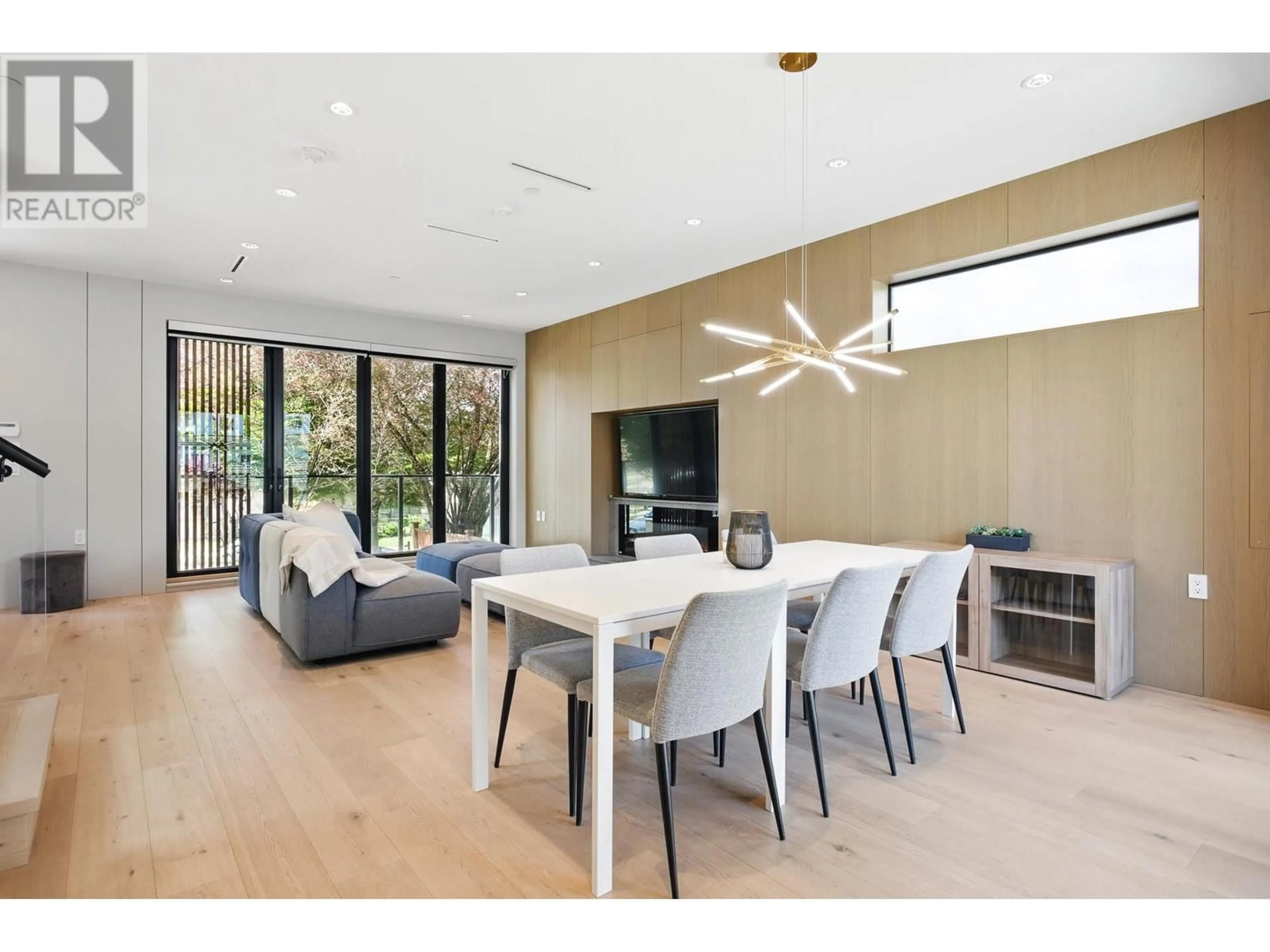 Dining room, wood/laminate floor for 5086 ROSS STREET, Vancouver British Columbia V5W3K5