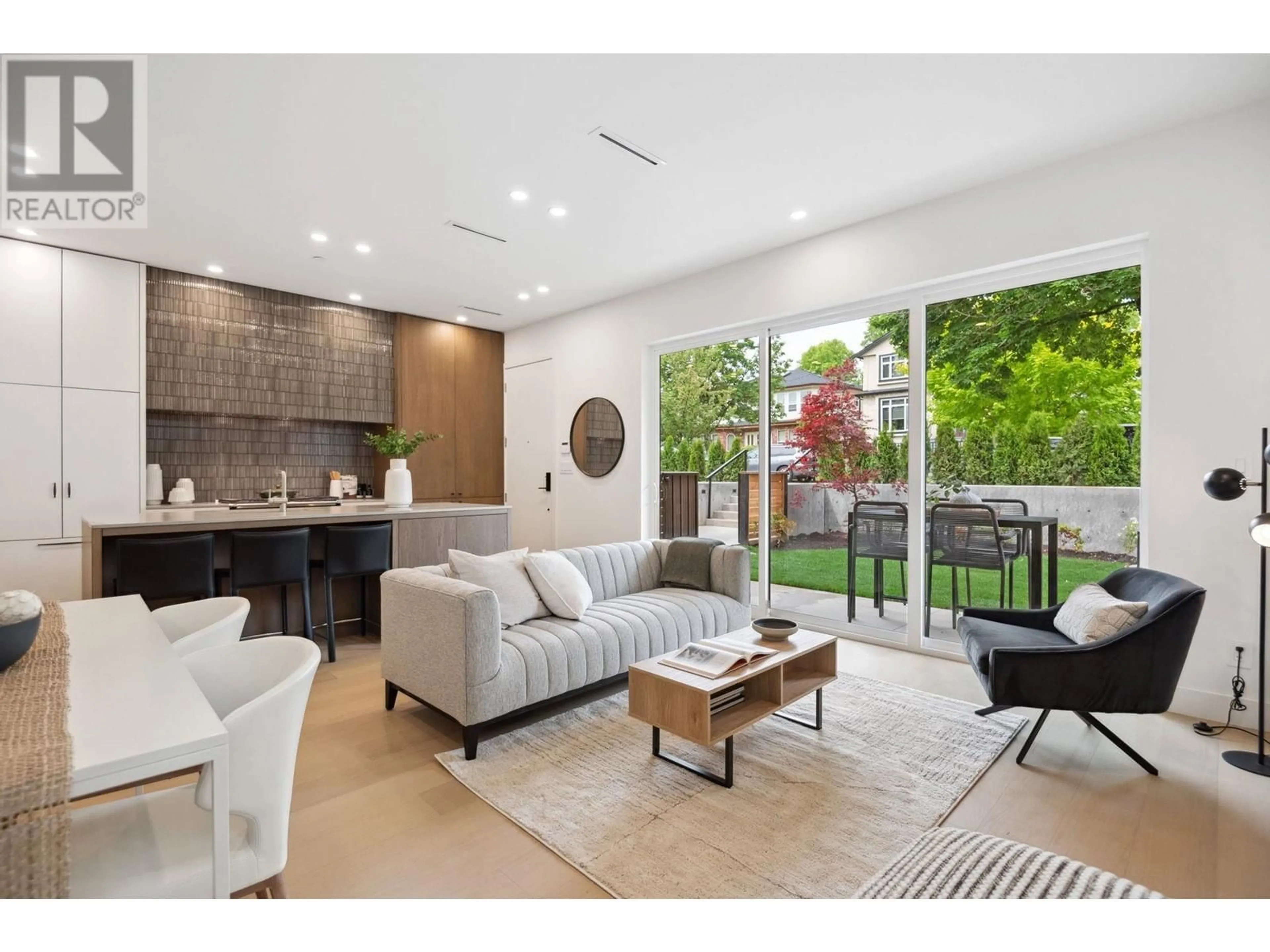 Living room with furniture, unknown for 1 - 4748 ARGYLE STREET, Vancouver British Columbia V5N3X8