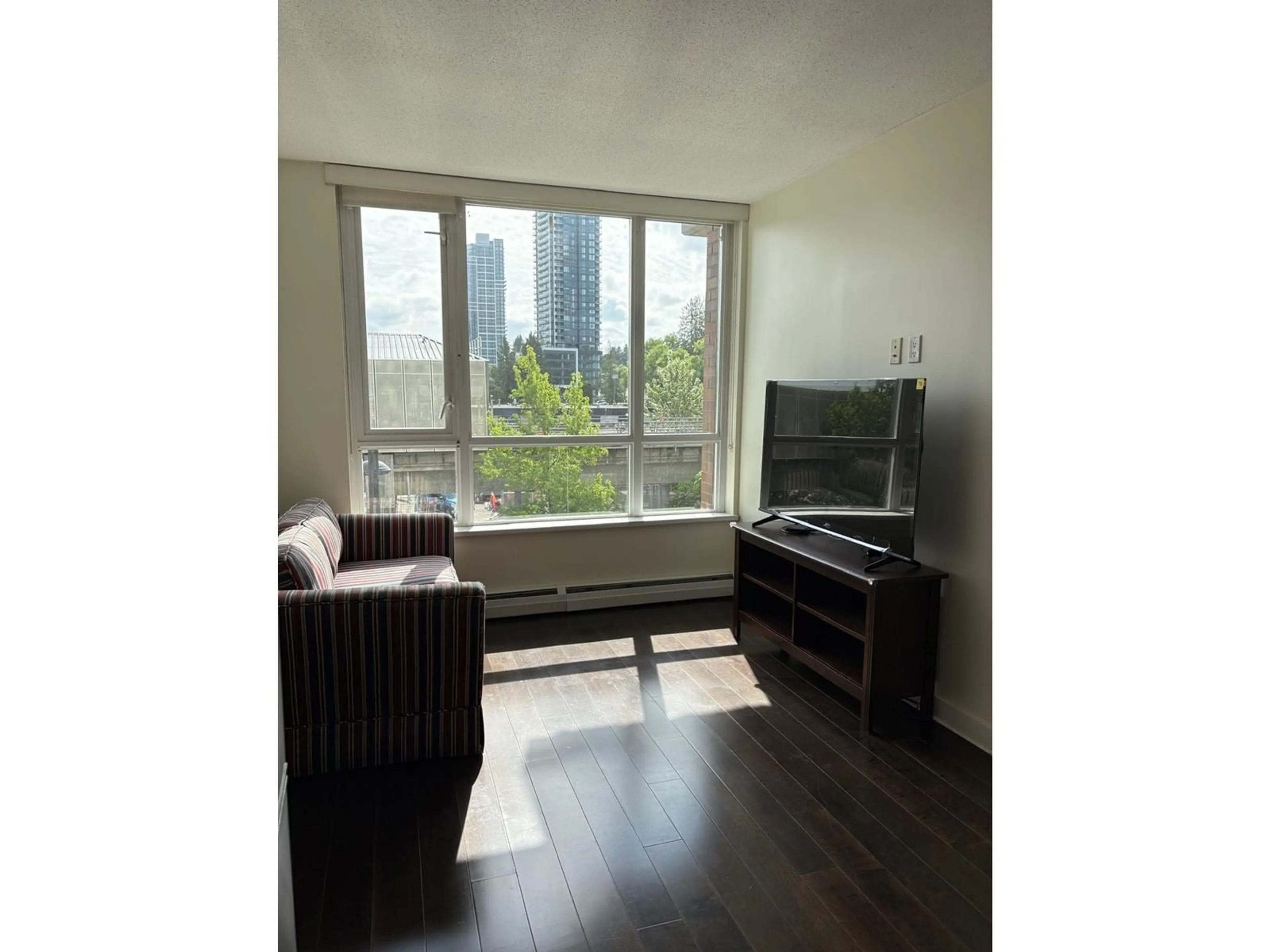 A pic of a room for 412 - 10777 UNIVERSITY, Surrey British Columbia V3T0E6