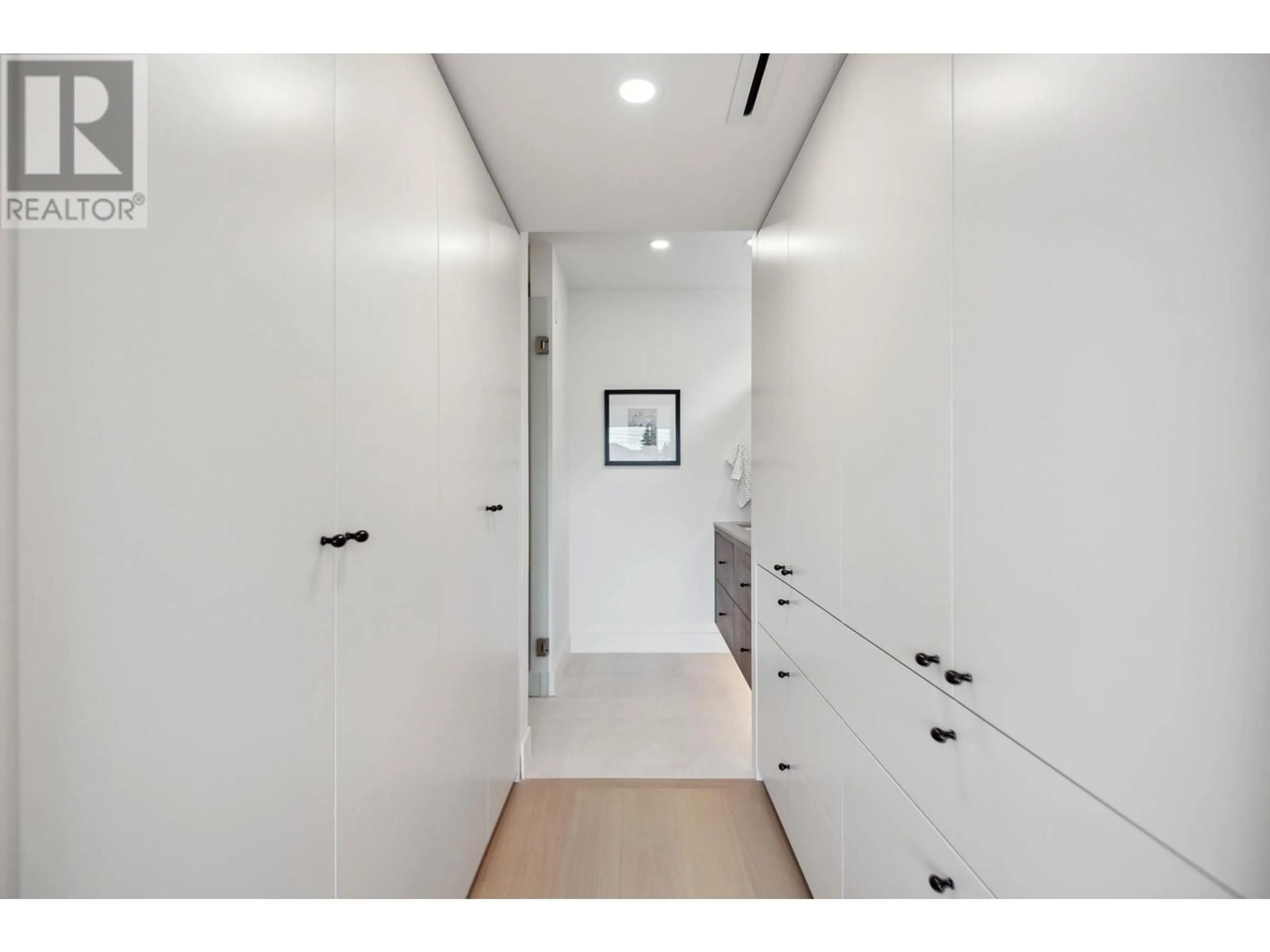 Unknown for 2 - 4748 ARGYLE STREET, Vancouver British Columbia V5N3X8