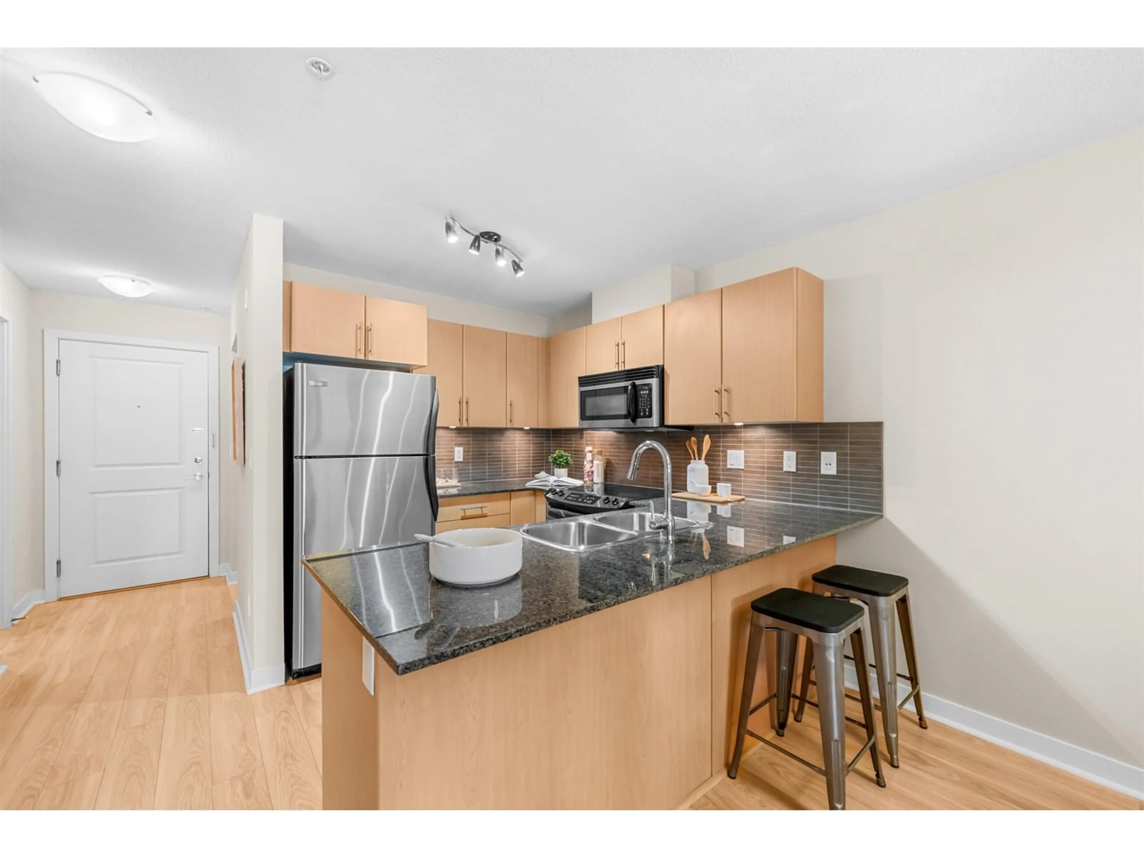 Standard kitchen, unknown for E102 - 8929 202, Langley British Columbia V1M0B4