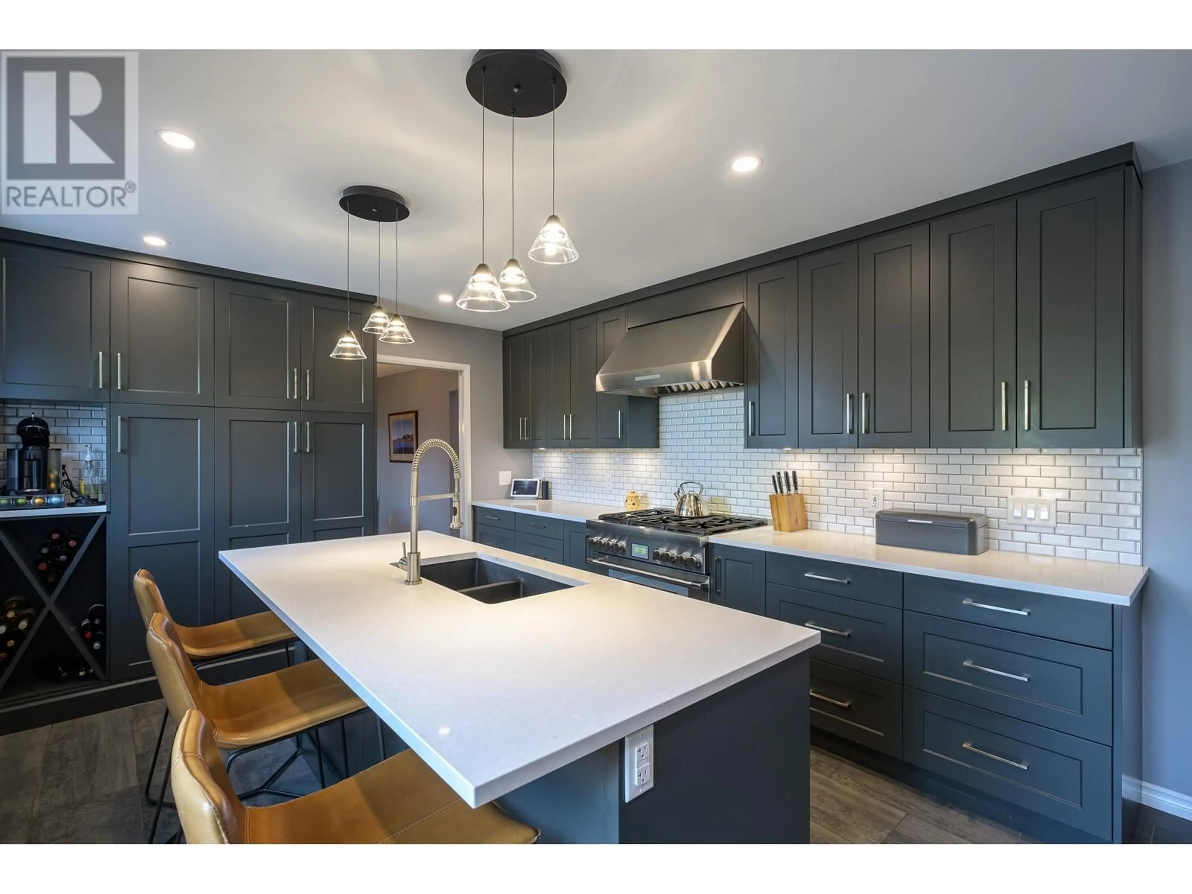 Open concept kitchen, unknown for 5627 TIMBERVALLEY ROAD, Delta British Columbia V4L2E7