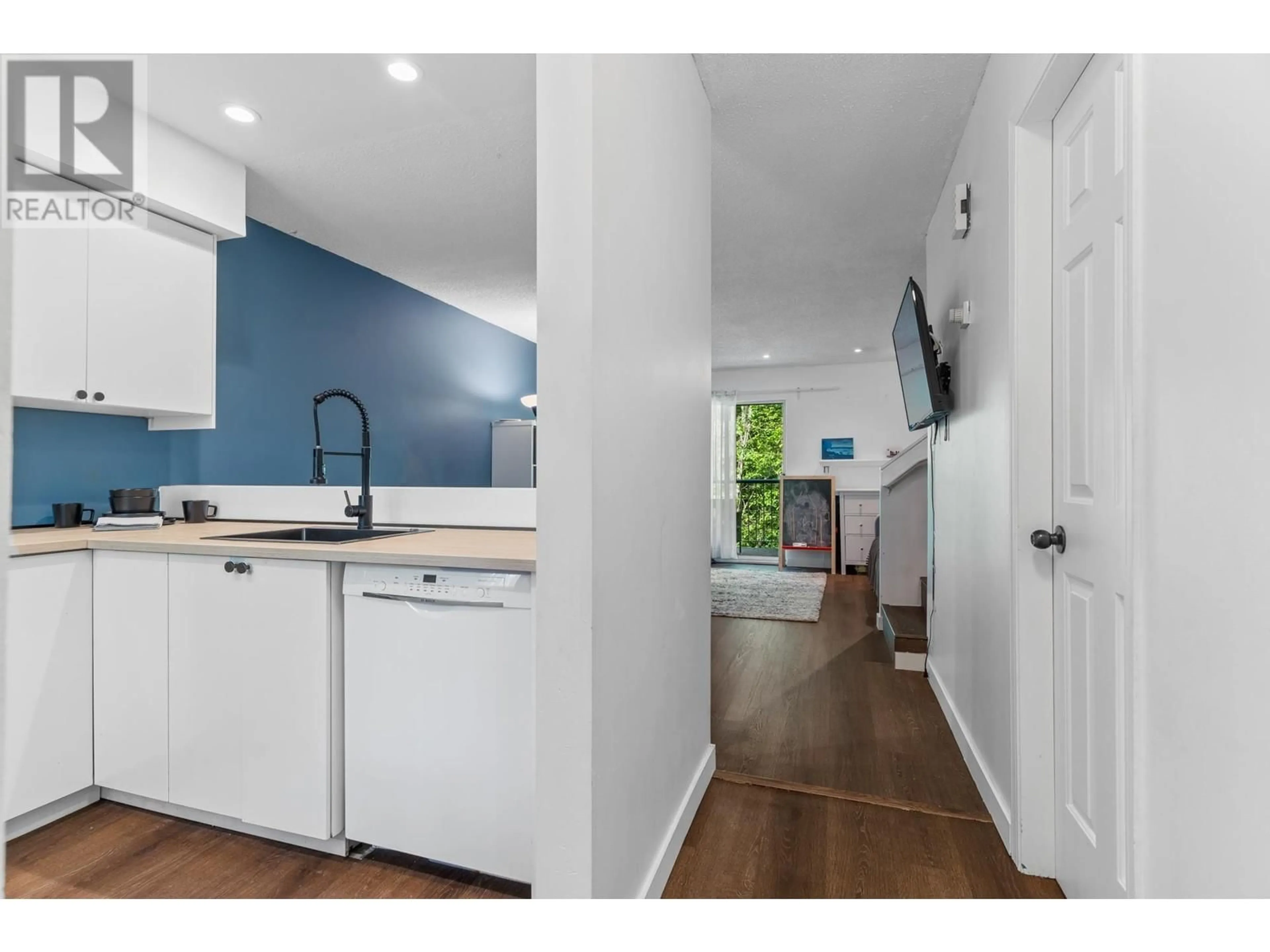 Open concept kitchen, unknown for 17 - 2978 WALTON AVENUE, Coquitlam British Columbia V3B6V6