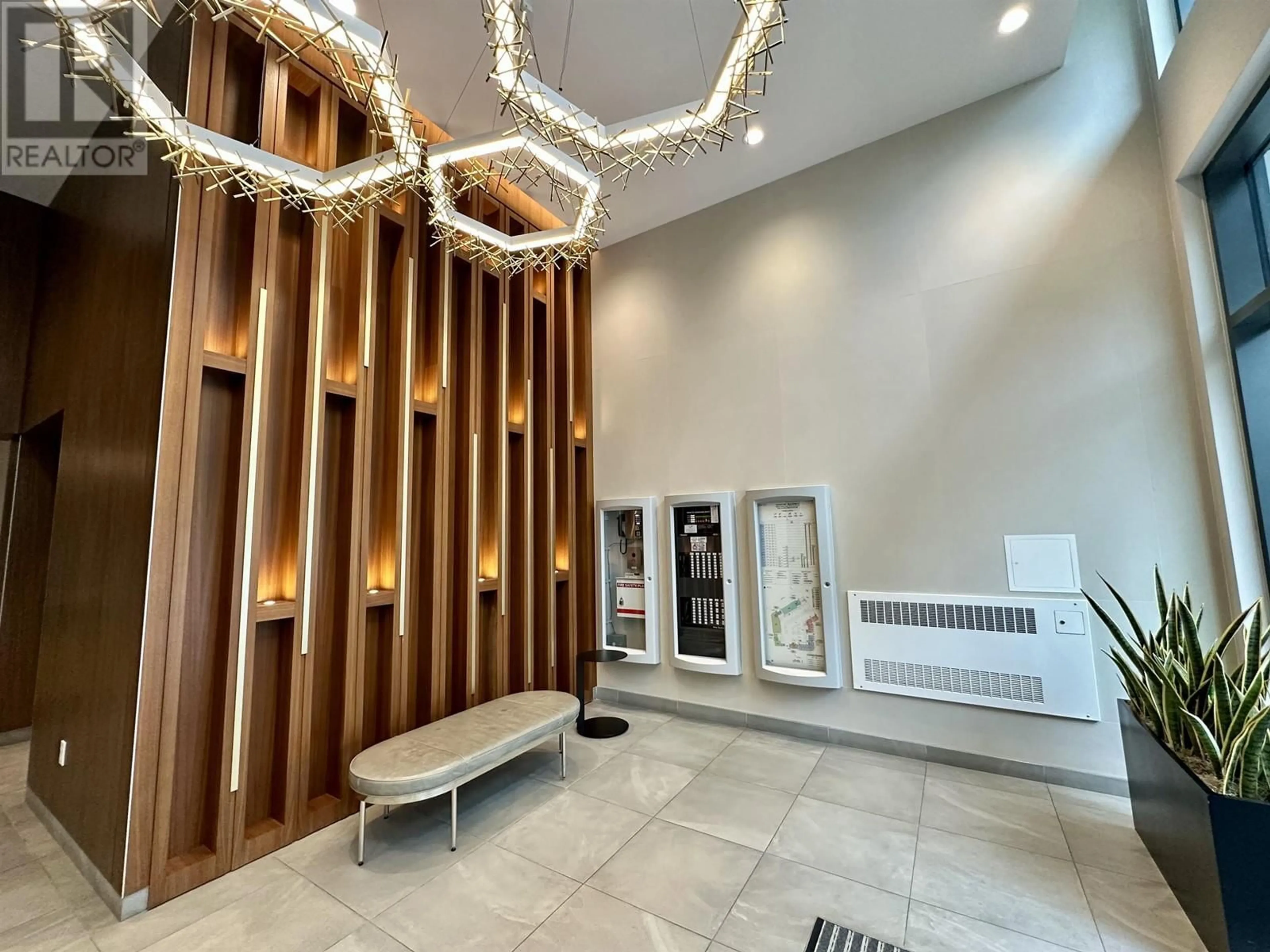 Indoor foyer for 812 - 3200 CORVETTE WAY, Richmond British Columbia V6X0T8
