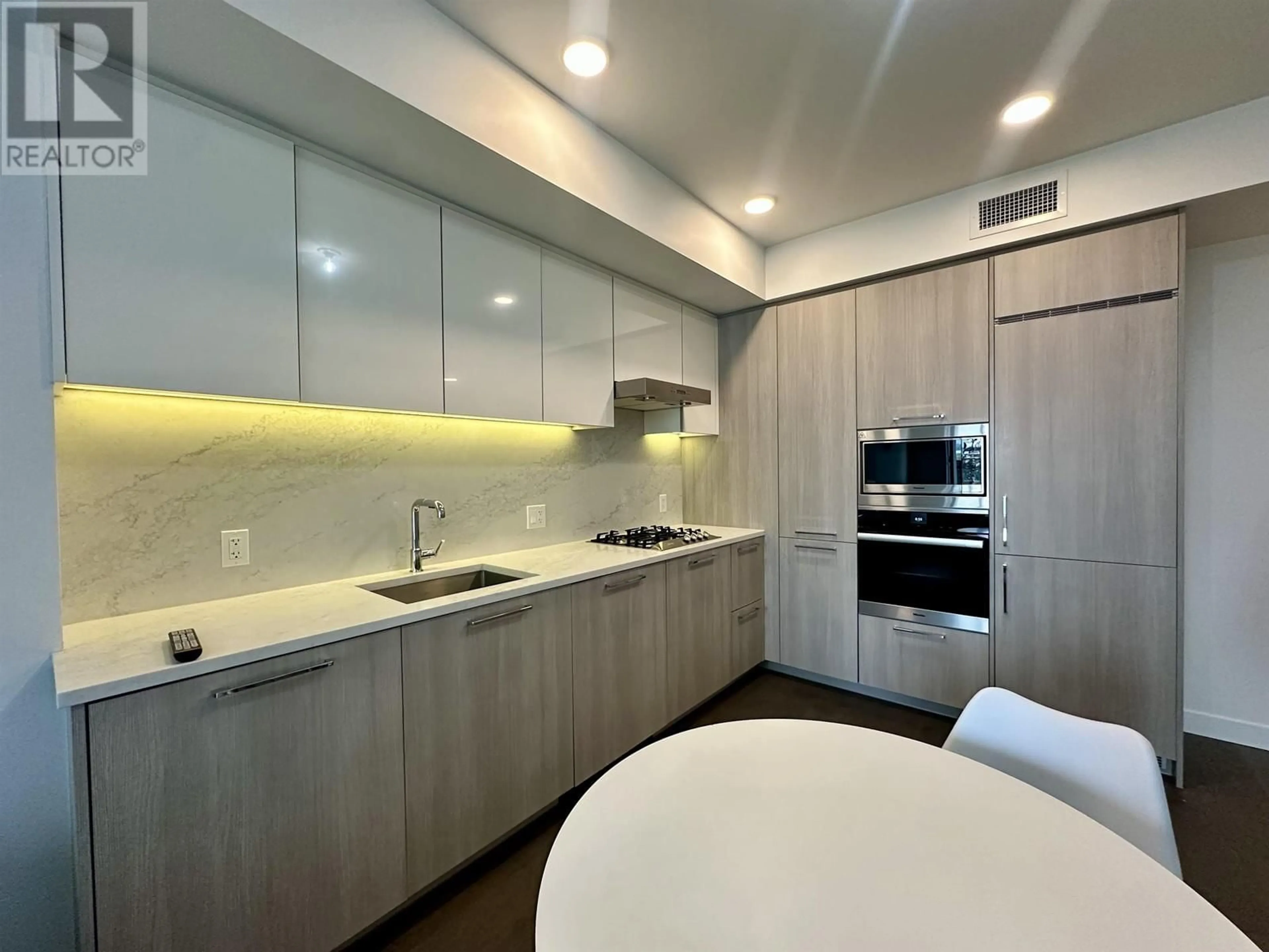 Contemporary kitchen, unknown for 812 - 3200 CORVETTE WAY, Richmond British Columbia V6X0T8