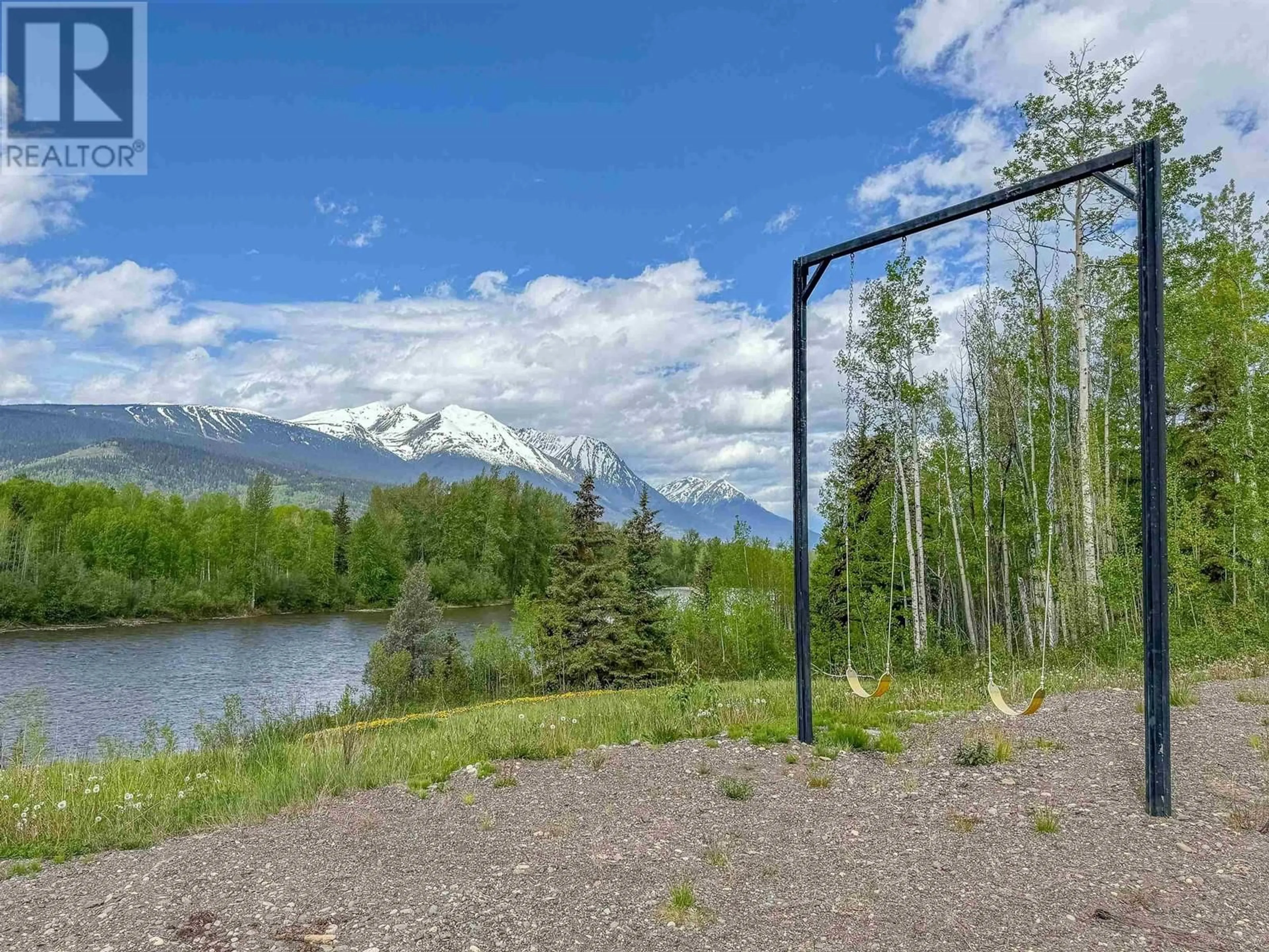 Patio, mountain view for 585 16 HIGHWAY, Smithers British Columbia V0J2N6