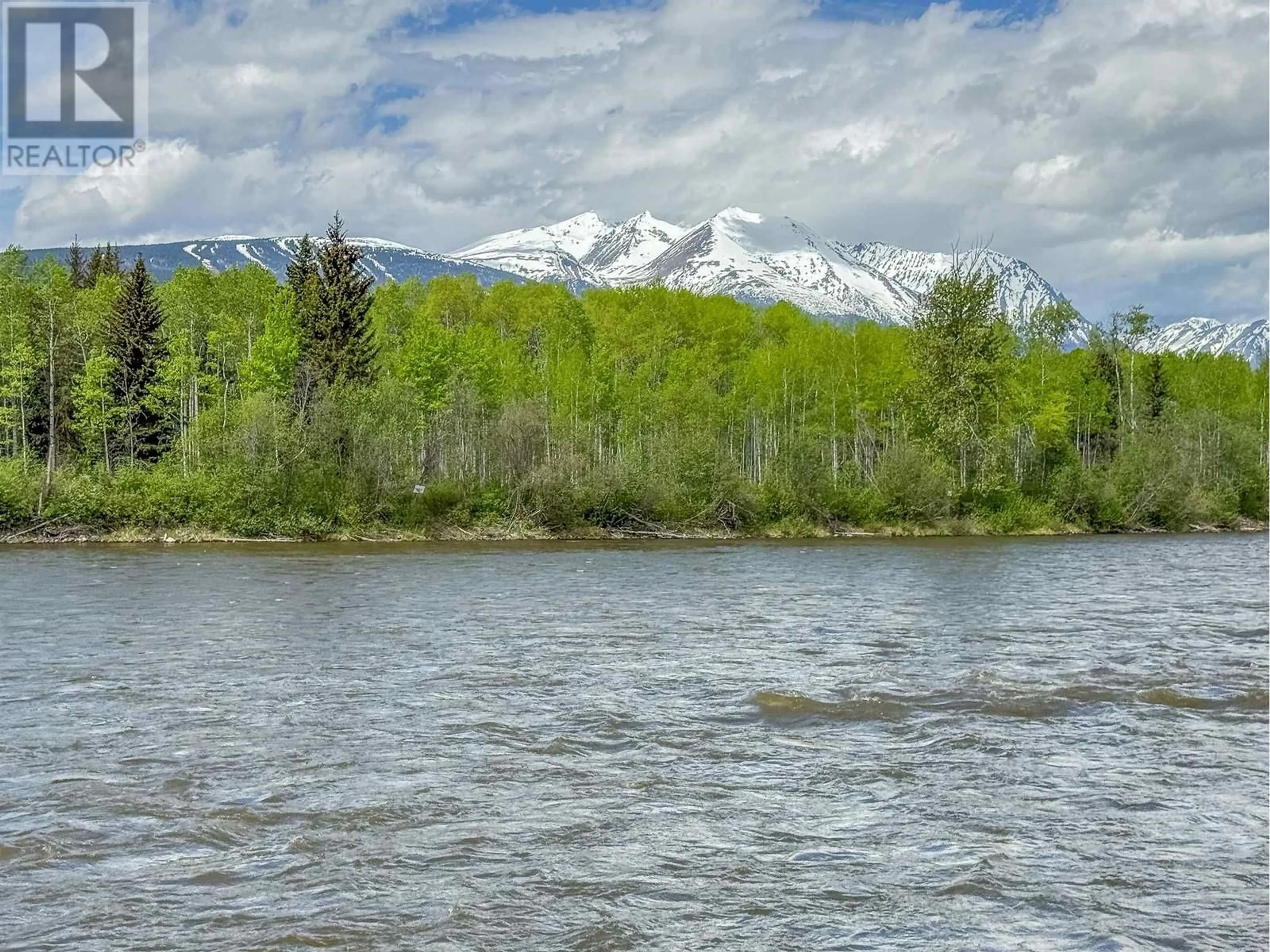 Blurry image for 585 16 HIGHWAY, Smithers British Columbia V0J2N6