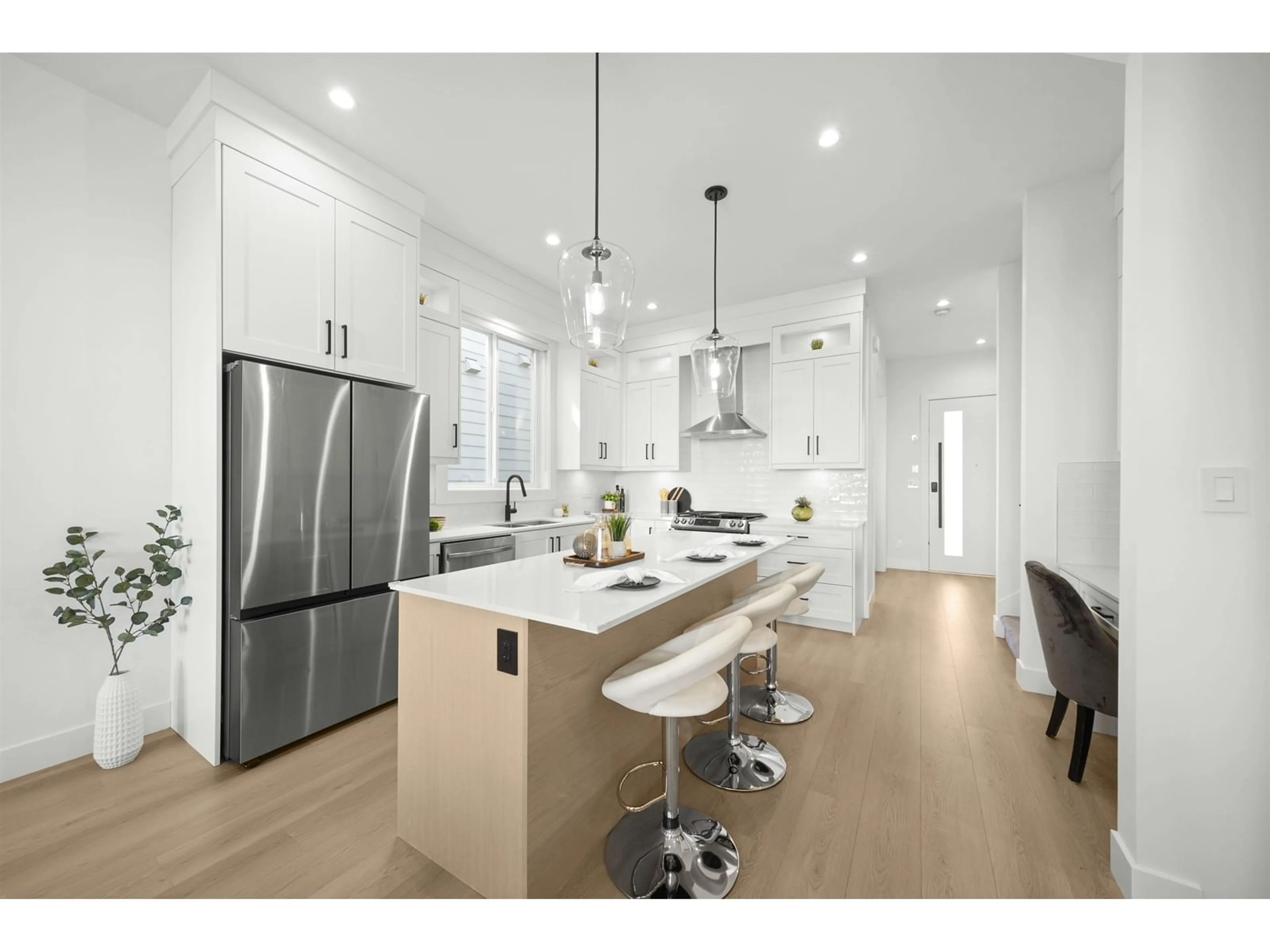 Contemporary kitchen, unknown for 16722 16, Surrey British Columbia V3S9X7