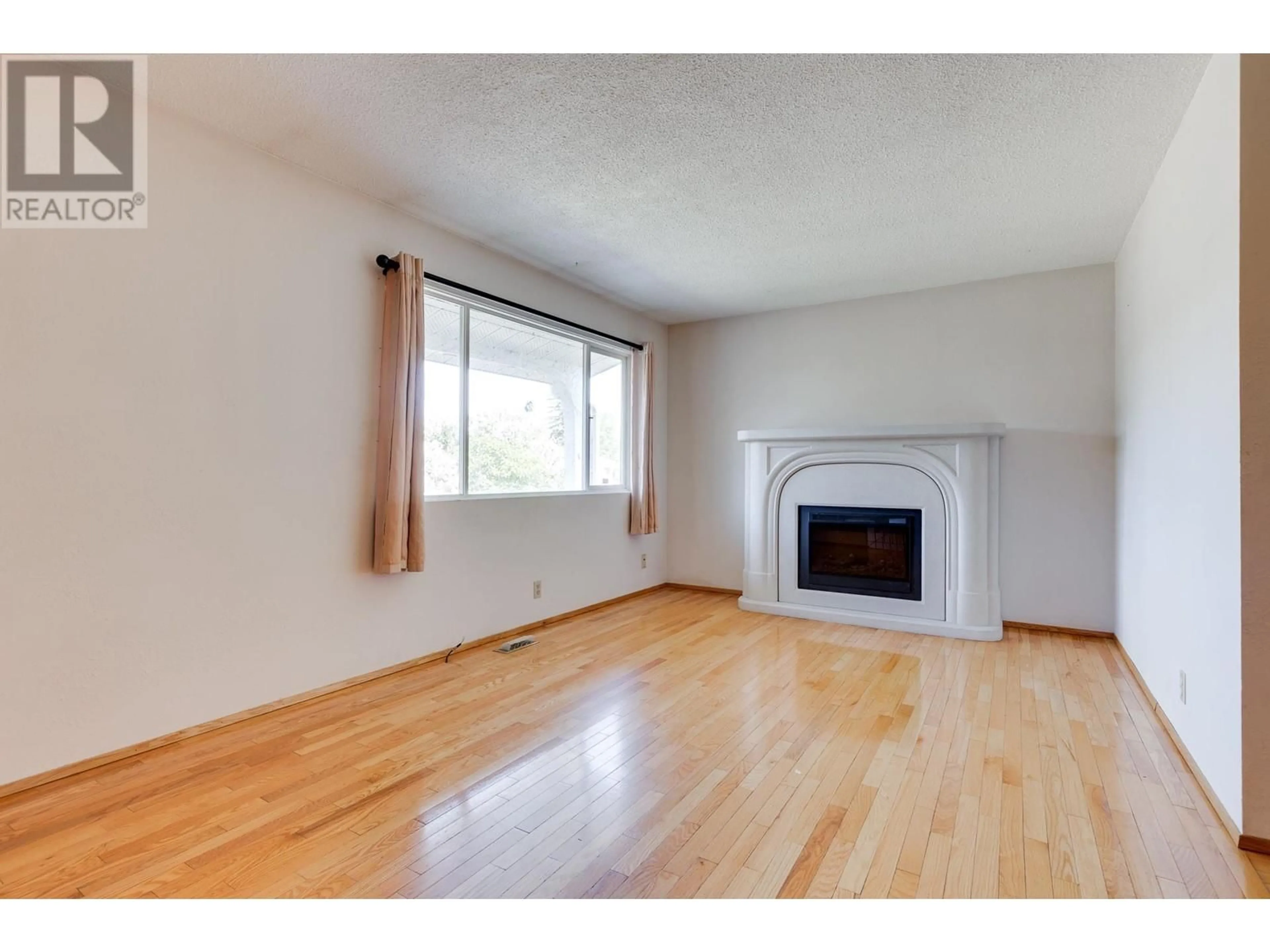 A pic of a room for 2304 VICTORIA STREET, Prince George British Columbia V2L4Z5