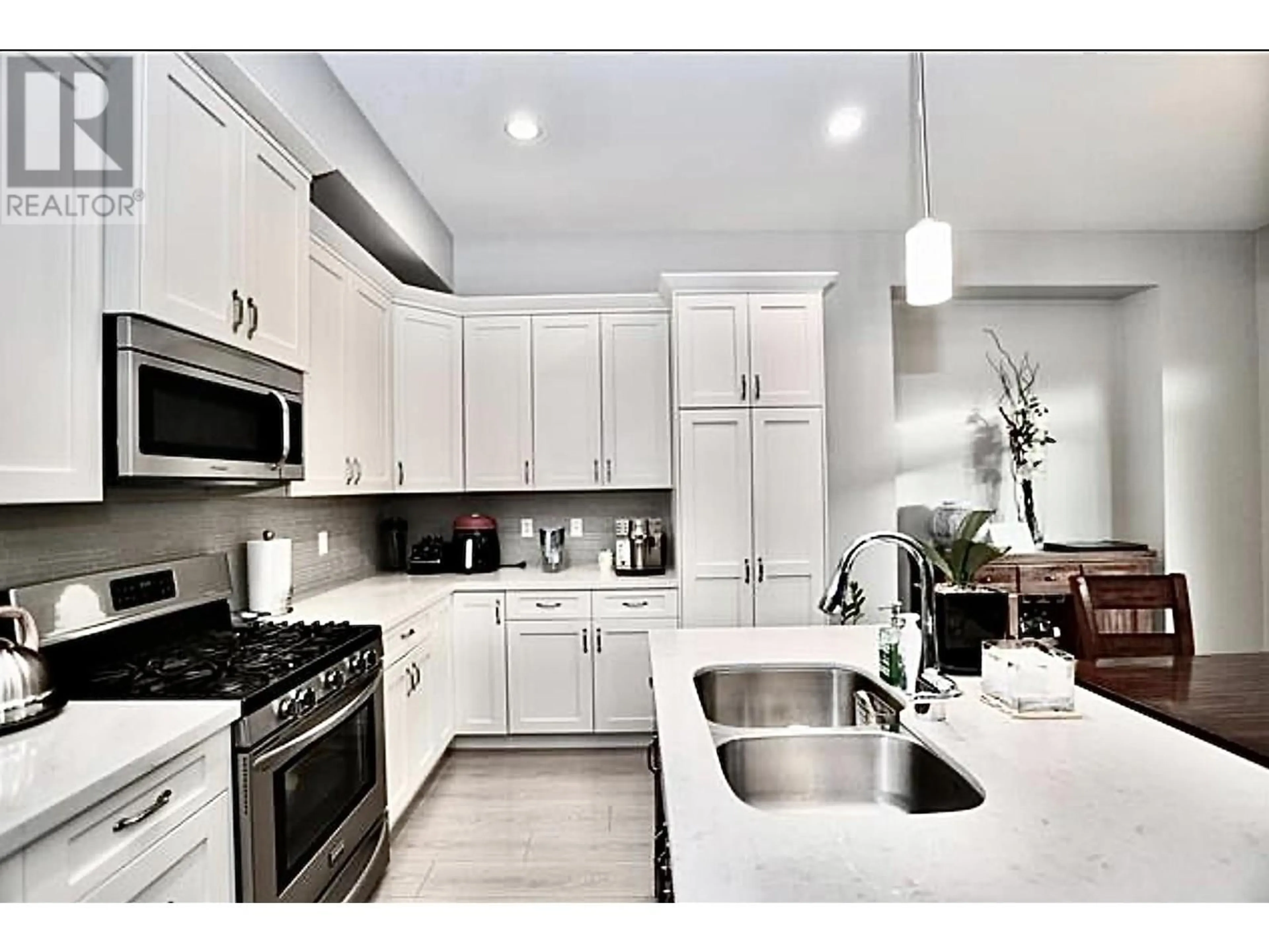 Contemporary kitchen, unknown for 24442 113 AVENUE, Maple Ridge British Columbia V2W5H4