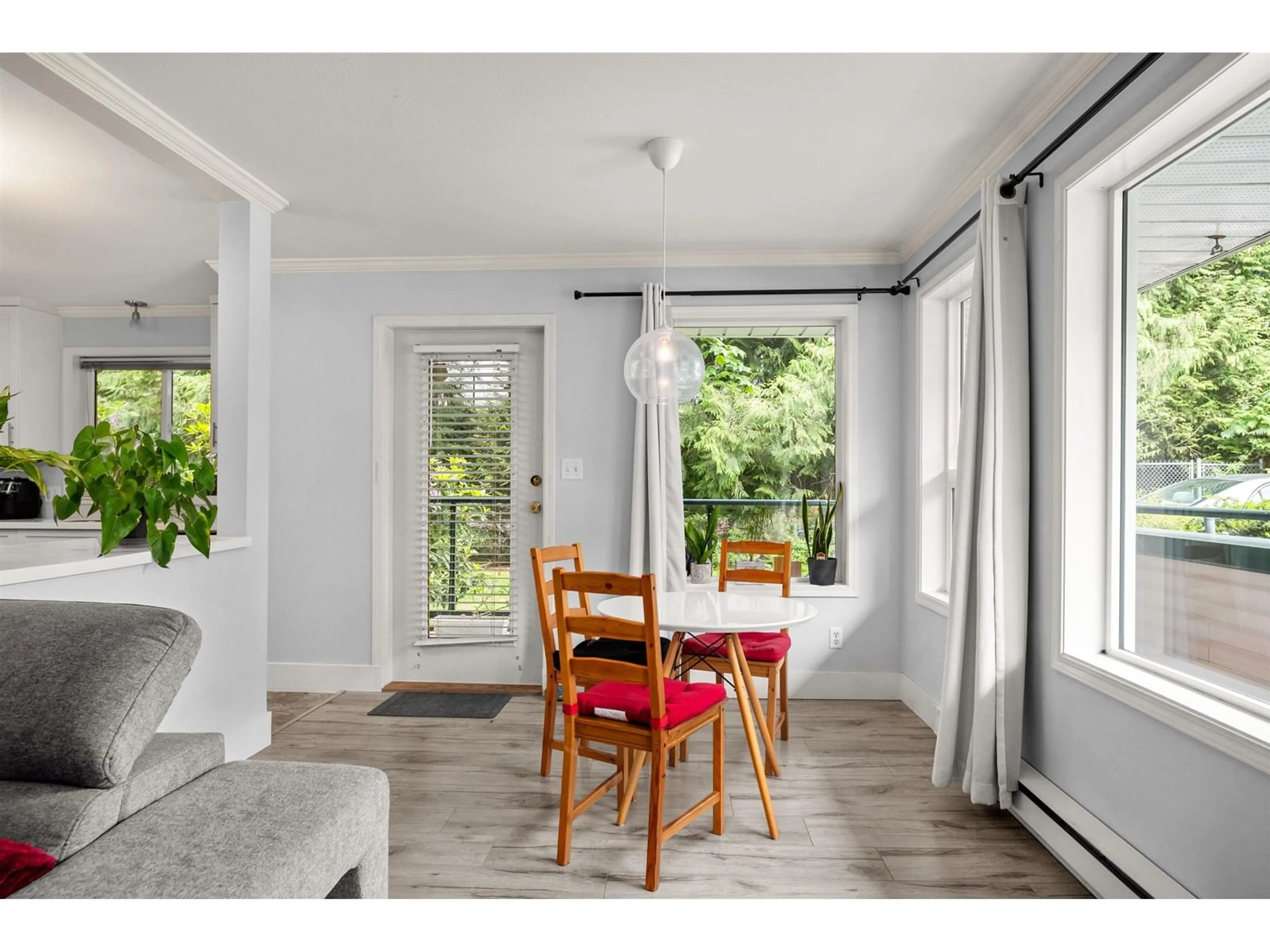 Dining room, wood/laminate floor for 111 - 33708 KING, Abbotsford British Columbia V2S8C6