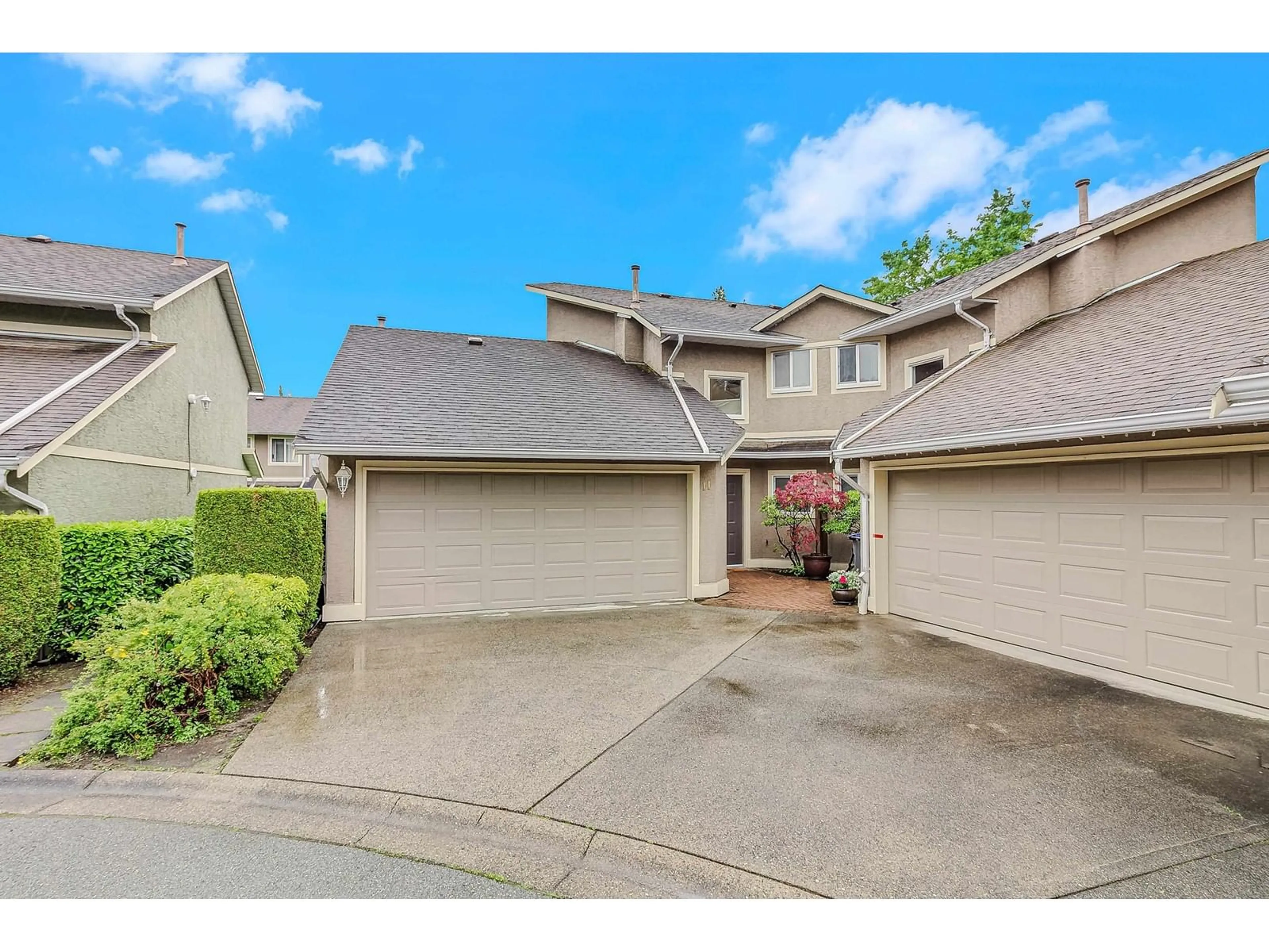 A pic from outside/outdoor area/front of a property/back of a property/a pic from drone, street for 11 - 16128 86, Surrey British Columbia V4N3J9