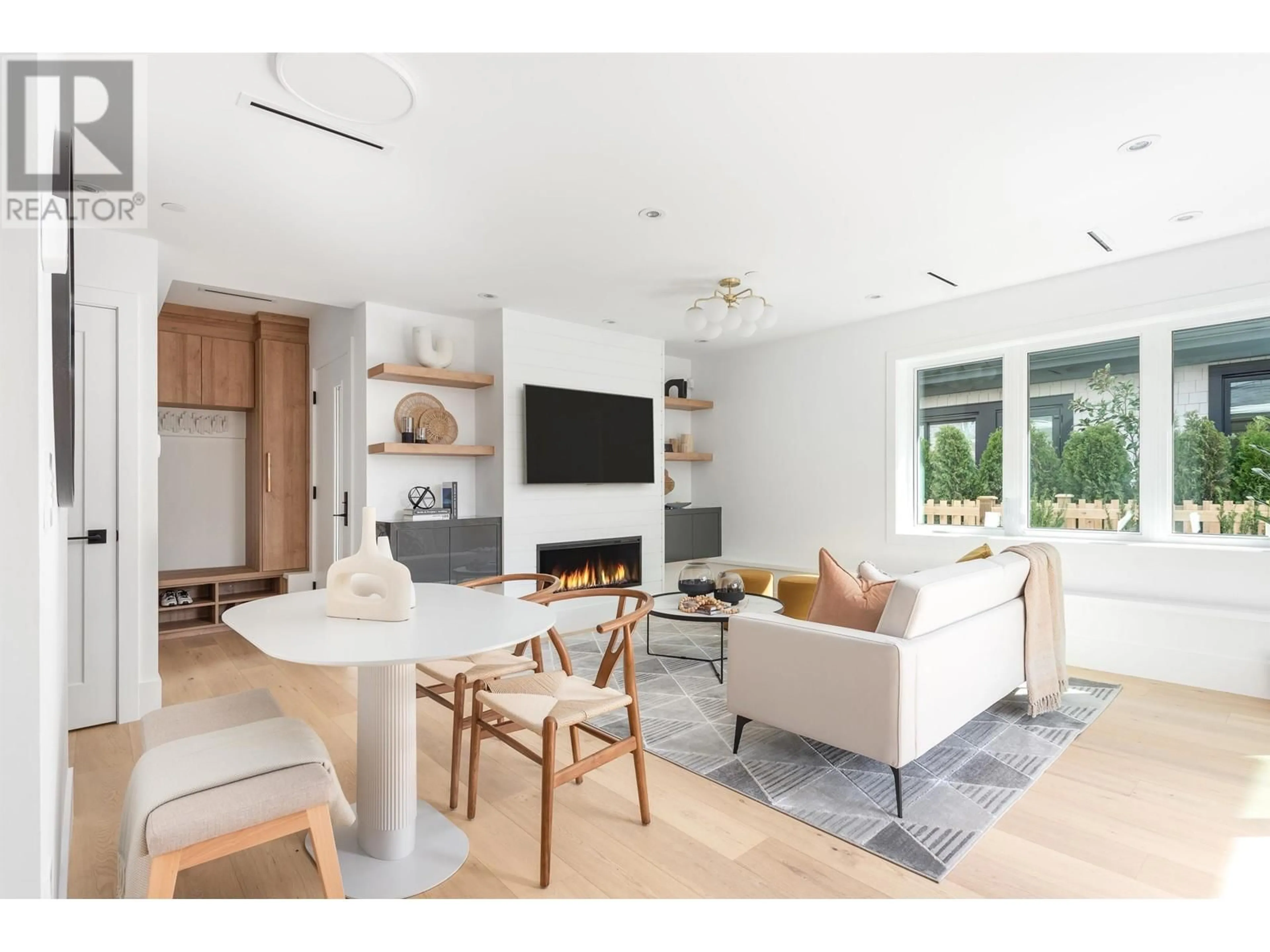 Living room with furniture, unknown for 1071 22ND AVENUE, Vancouver British Columbia V5V1W2