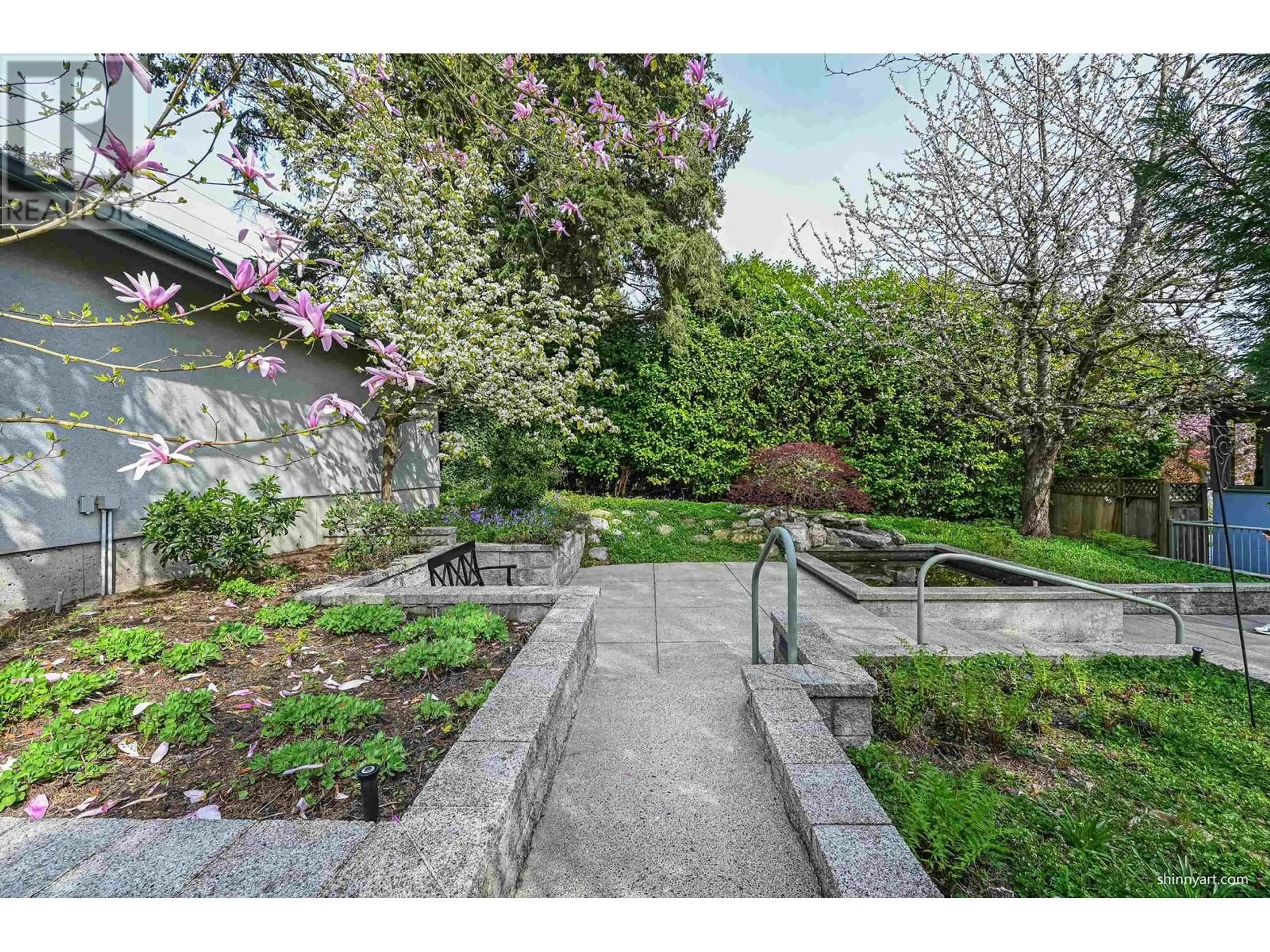 Patio, street for 5459 CROWN STREET, Vancouver British Columbia V6N4K1