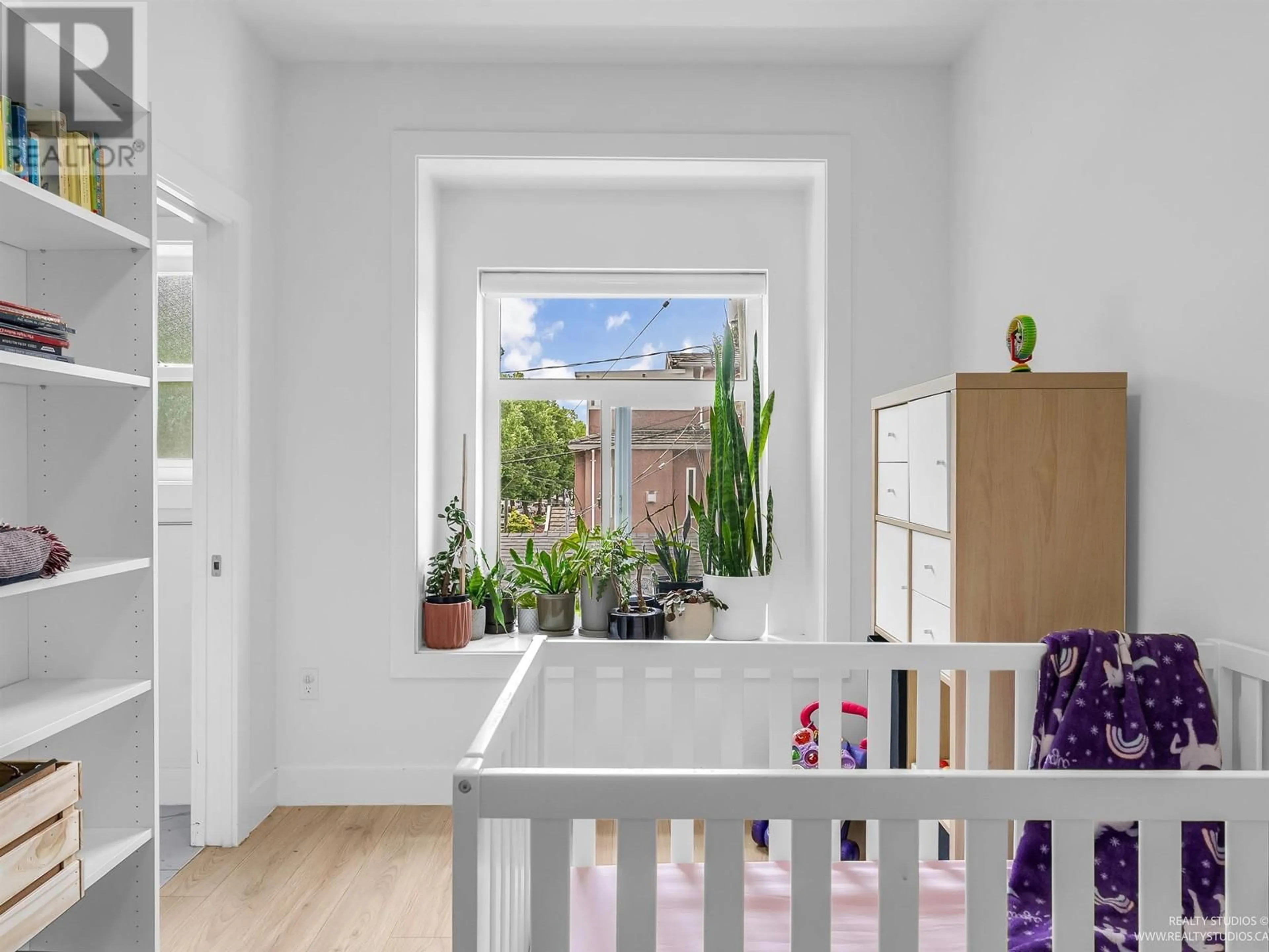 Unknown for 5113 FAIRMONT STREET, Vancouver British Columbia V5R3V4