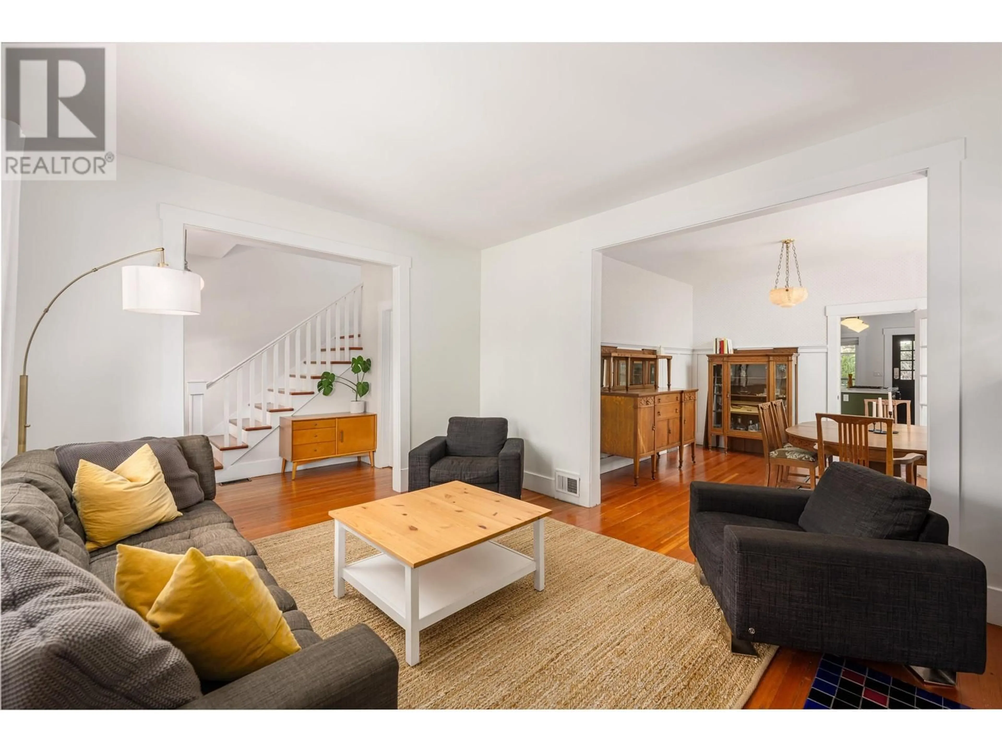 Living room with furniture, wood/laminate floor for 301 FOURTH AVENUE, New Westminster British Columbia V3L1N8
