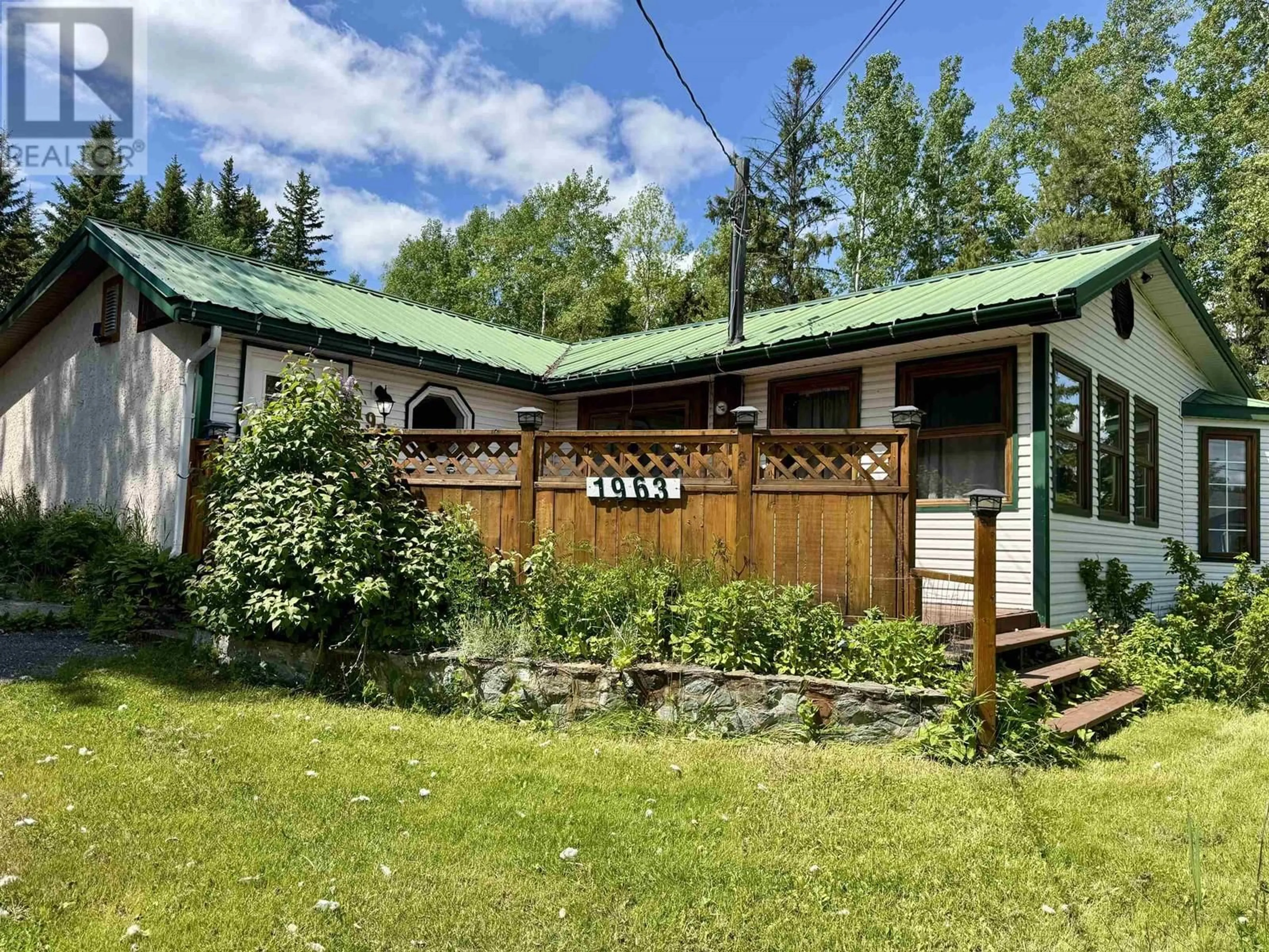 Unknown for 1963 W BITTNER ROAD, Prince George British Columbia V2N6T1