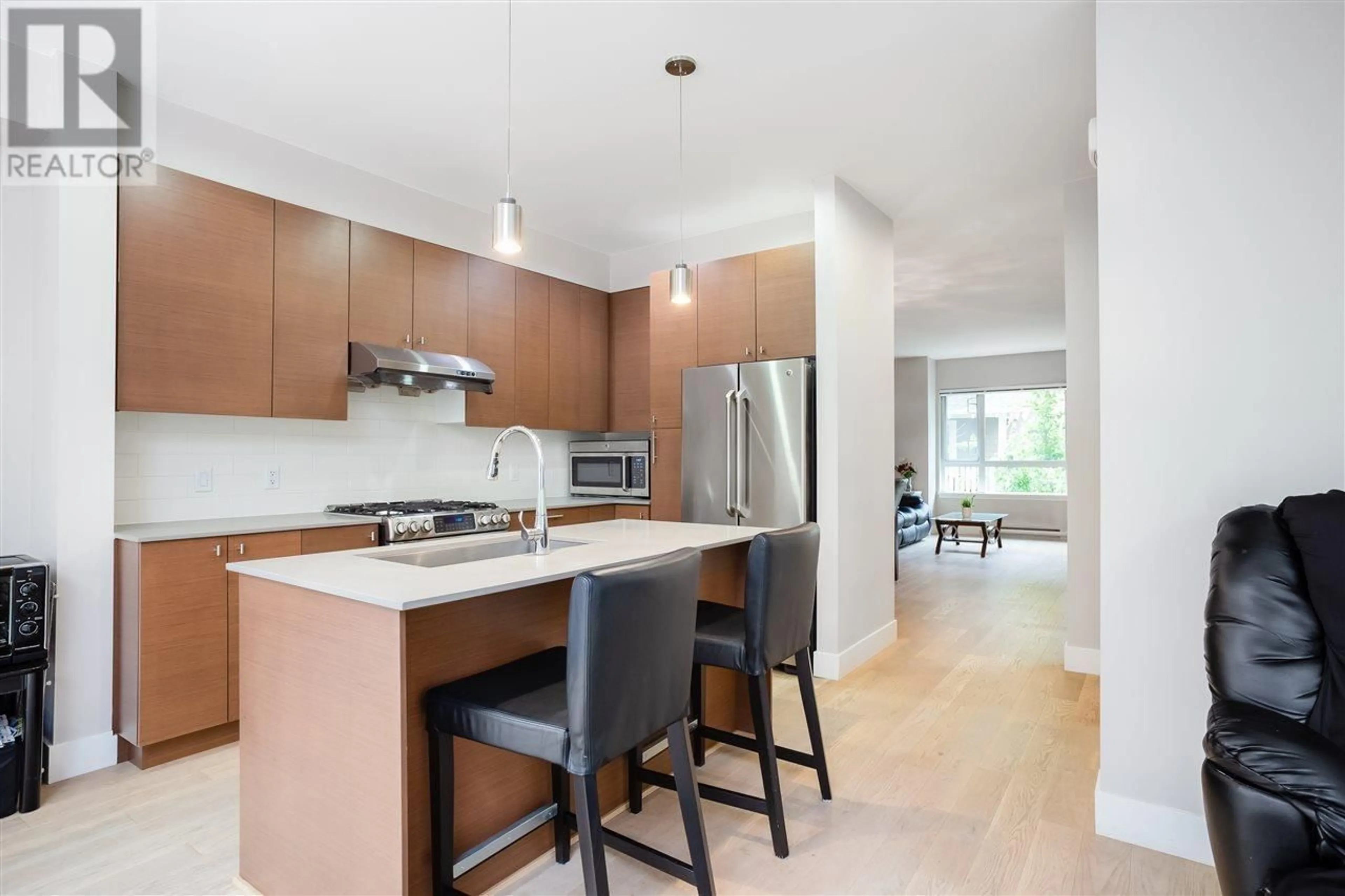 Open concept kitchen, unknown for 1 - 258 CAMATA STREET, New Westminster British Columbia V3M0H8