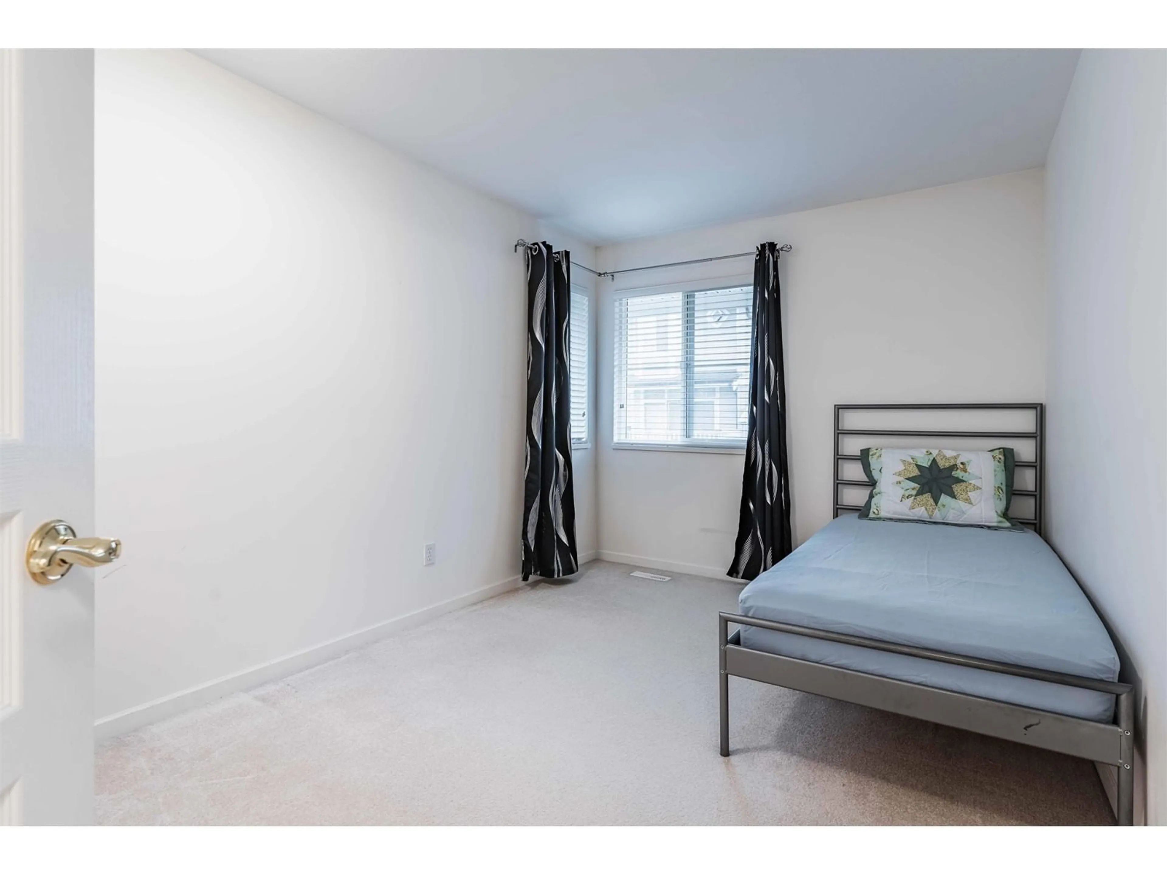 A pic of a room for 51 - 6950 120, Surrey British Columbia V3W3M7