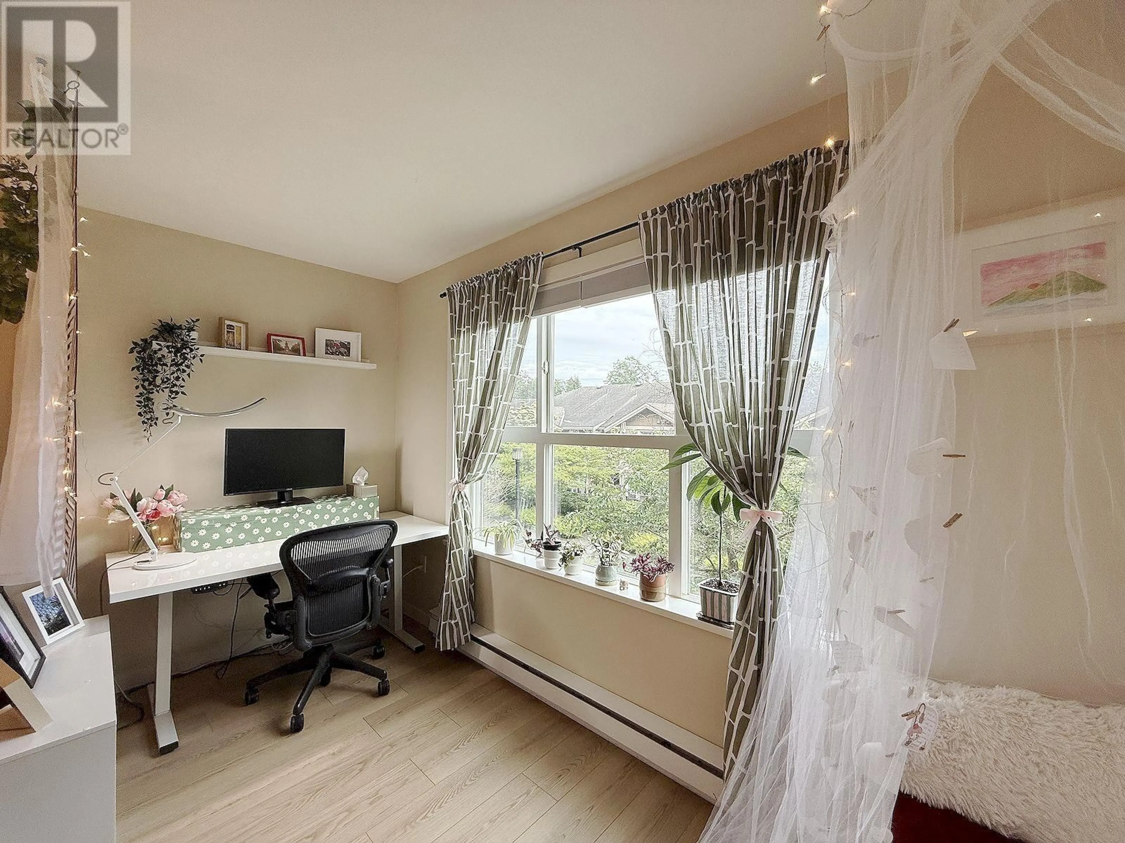 A pic of a room for 207 - 5775 IRMIN STREET, Burnaby British Columbia V5J0C3