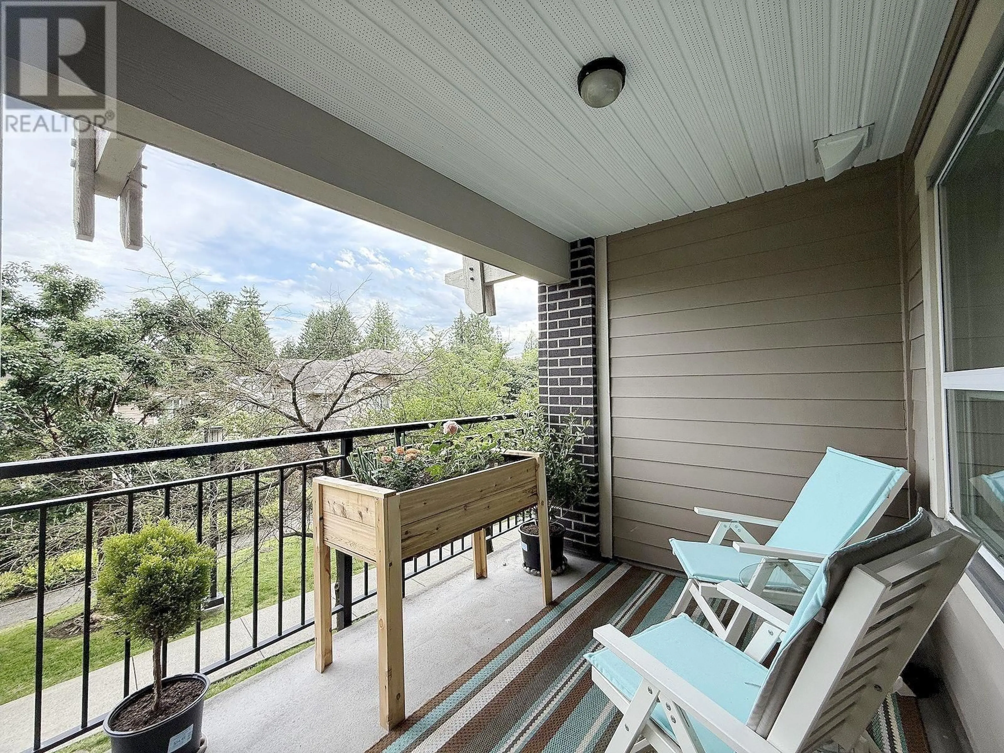 Balcony in the apartment, water/lake/river/ocean view for 207 - 5775 IRMIN STREET, Burnaby British Columbia V5J0C3