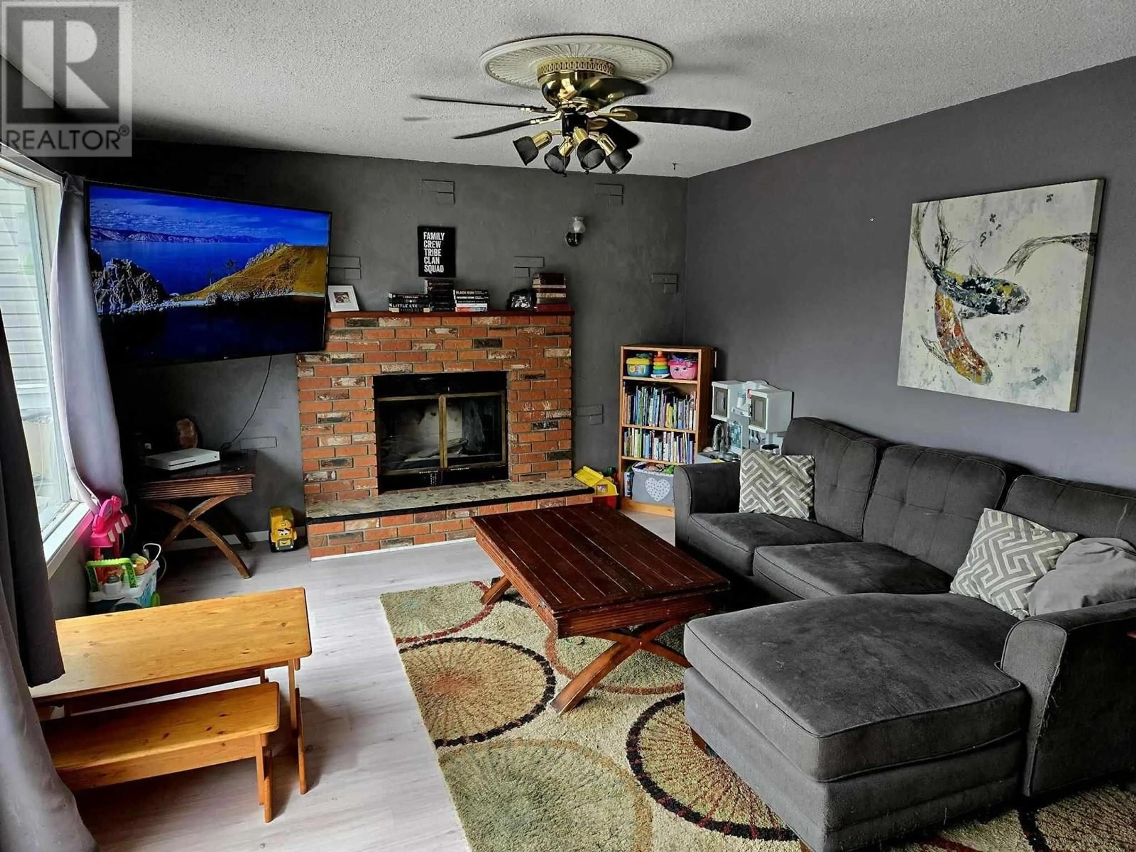 Living room with furniture, unknown for 220 LITZENBURG CRESCENT, Williams Lake British Columbia V2G4G6