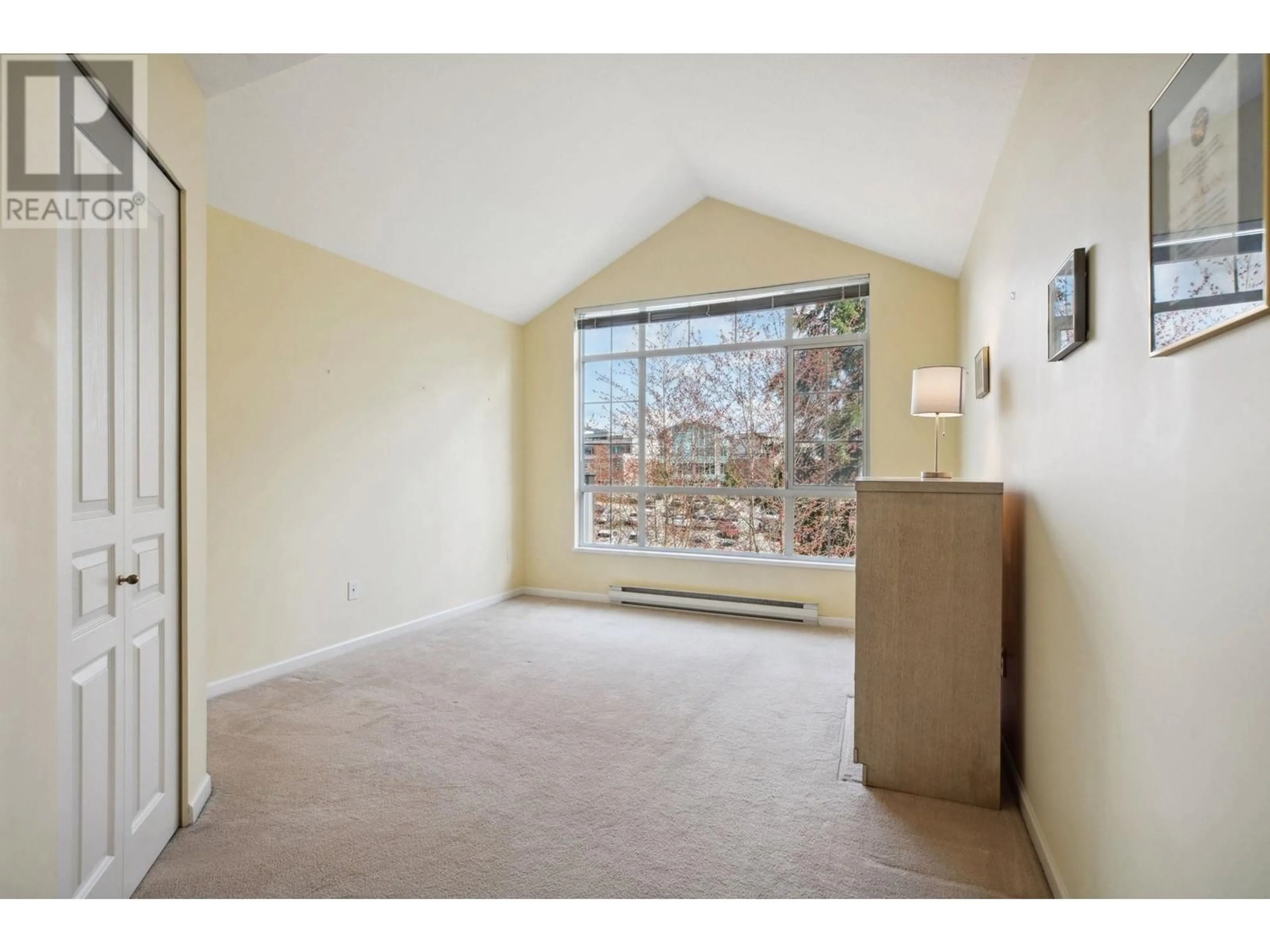 A pic of a room for 426 - 1252 TOWN CENTRE BOULEVARD, Coquitlam British Columbia V3B7R7
