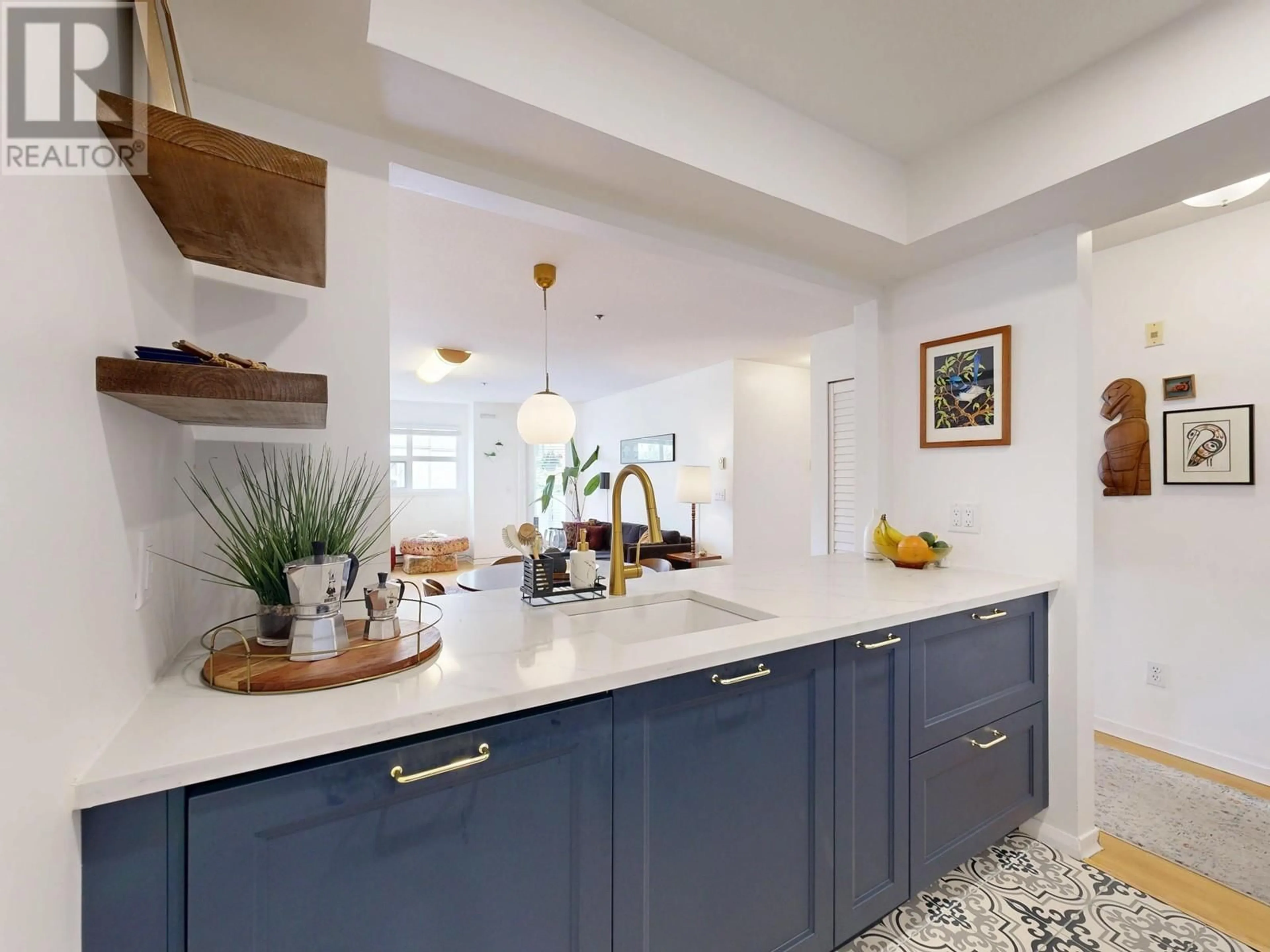Open concept kitchen, ceramic/tile floor for 203 - 1515 6TH AVENUE, Vancouver British Columbia V5N1P2