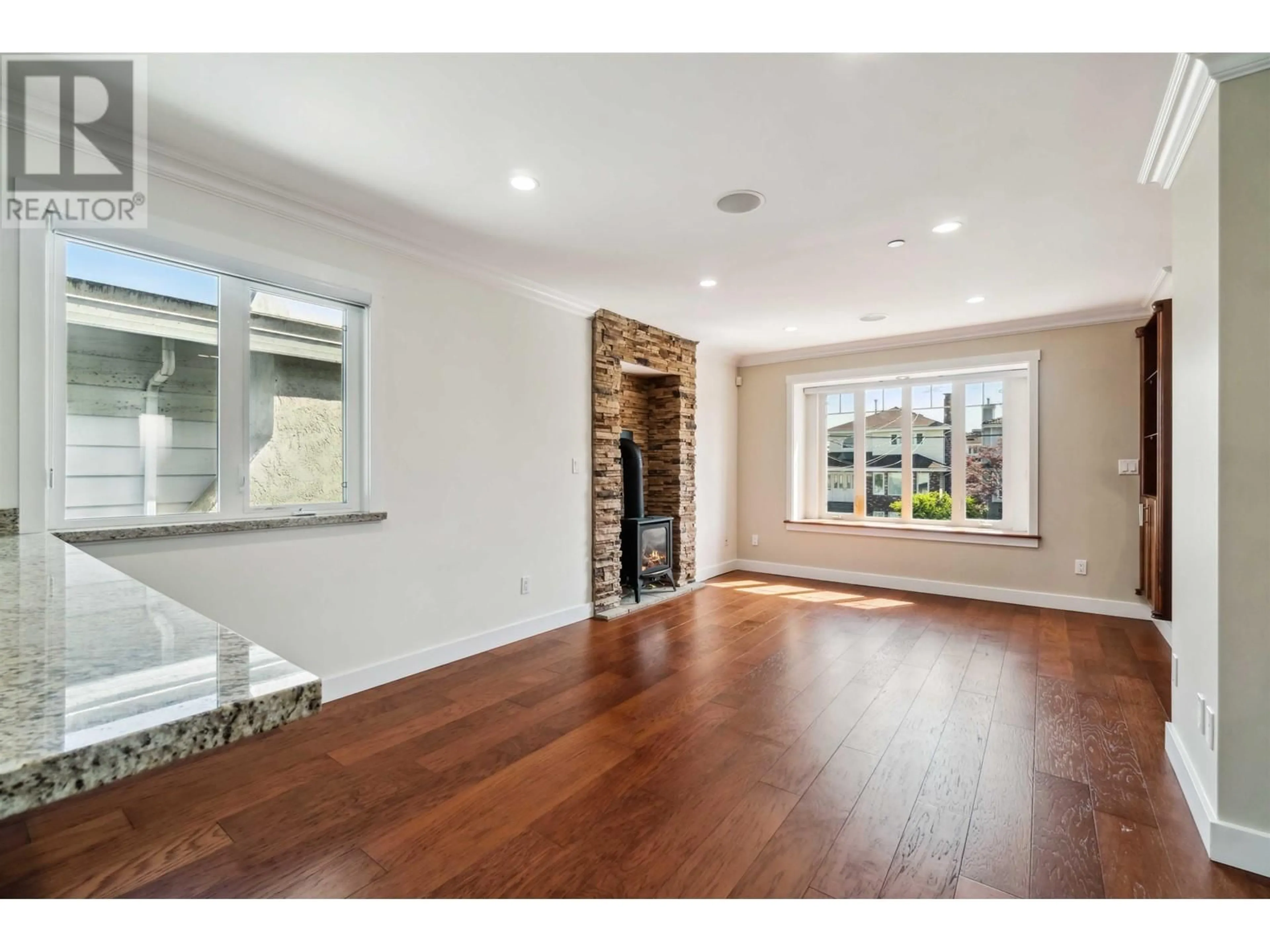 Unknown for 6167 COMMERCIAL STREET, Vancouver British Columbia V5P3P2