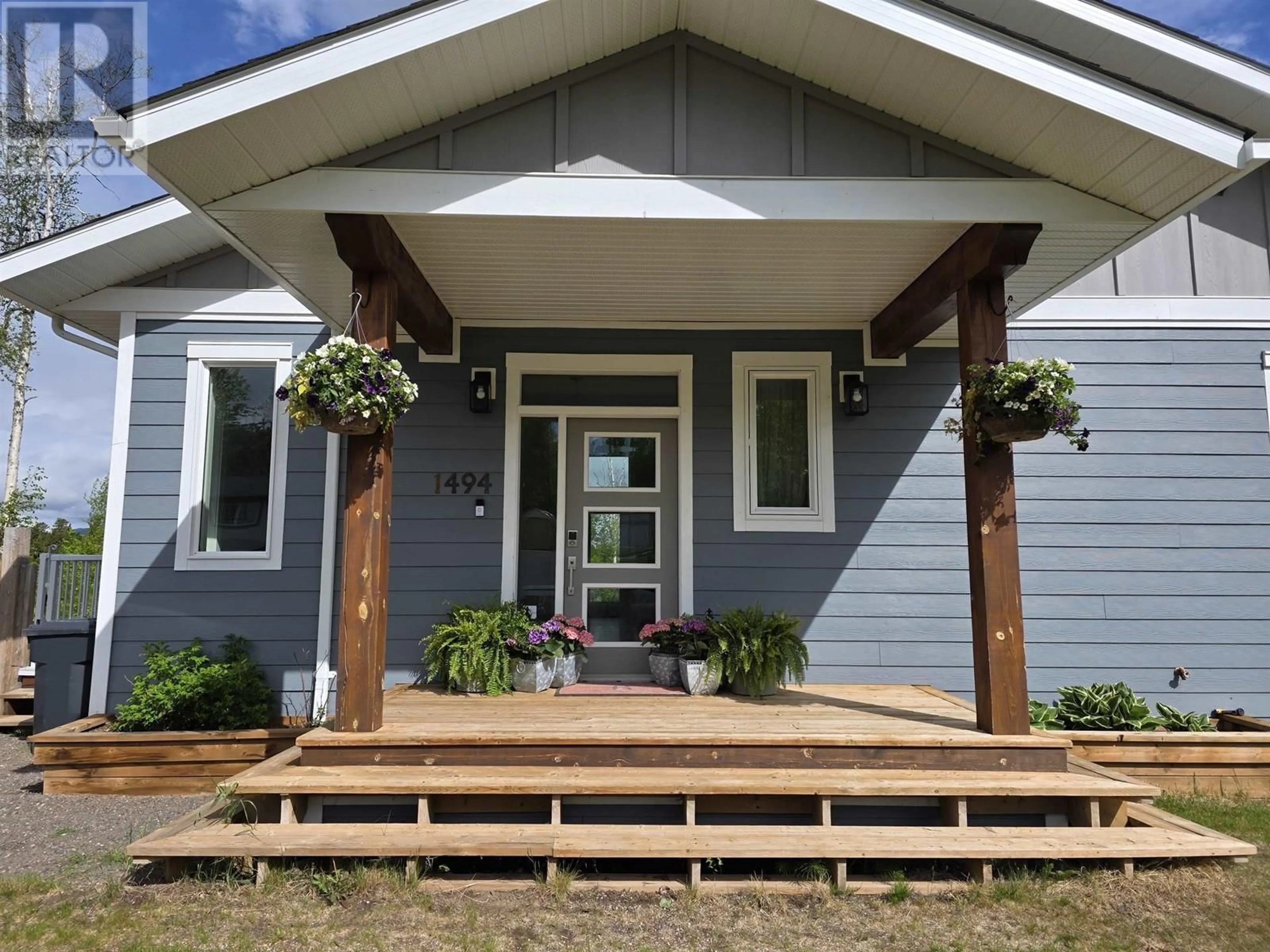 Home with vinyl exterior material, unknown for 1494 CHESTNUT STREET, Telkwa British Columbia V0J2X0