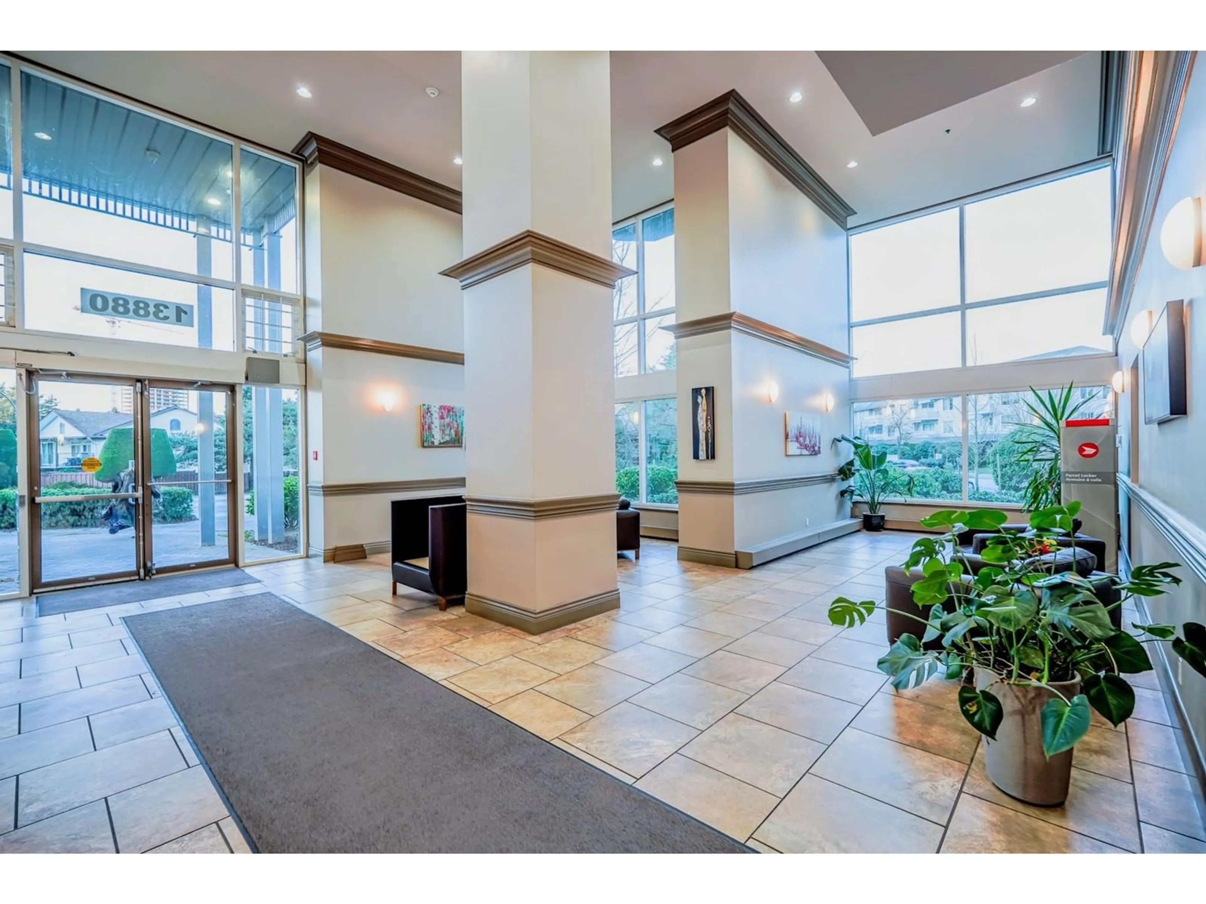 Indoor foyer for 1106 - 13880 101, Surrey British Columbia V3T5T1