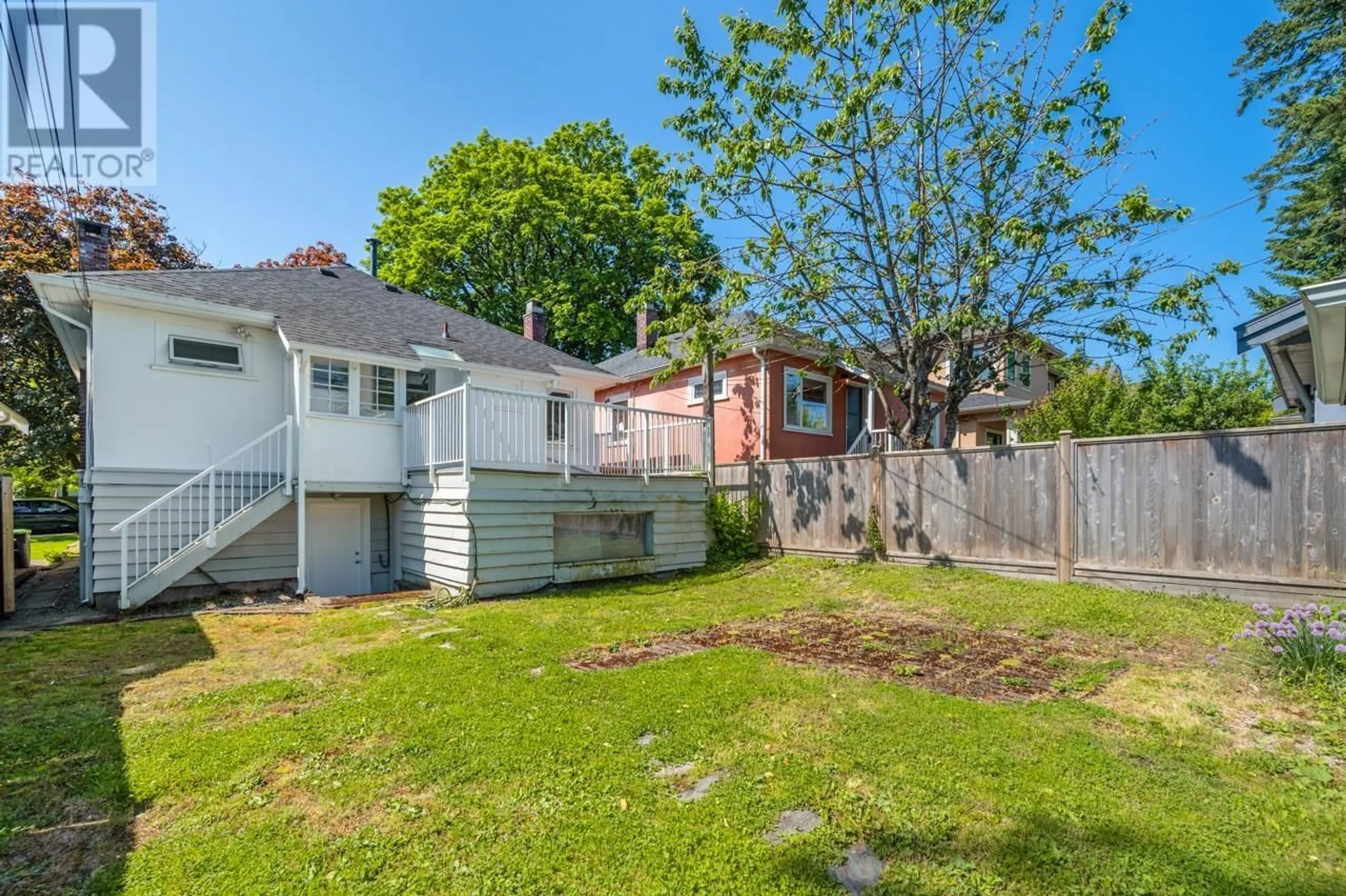 Unknown for 4343 15TH AVENUE, Vancouver British Columbia V6R3A9