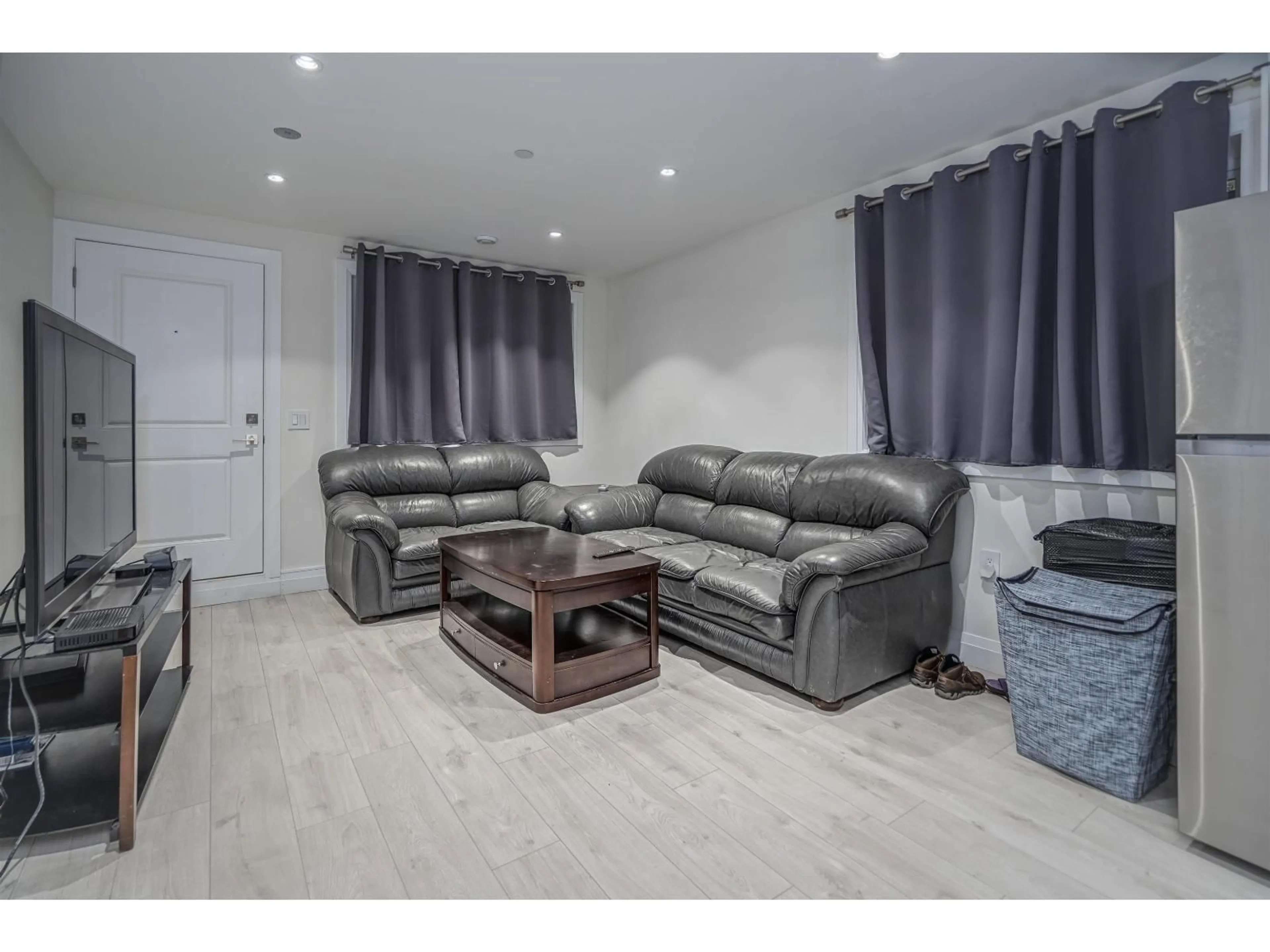 Living room with furniture, unknown for 958 KEIL, White Rock British Columbia V4B4V7
