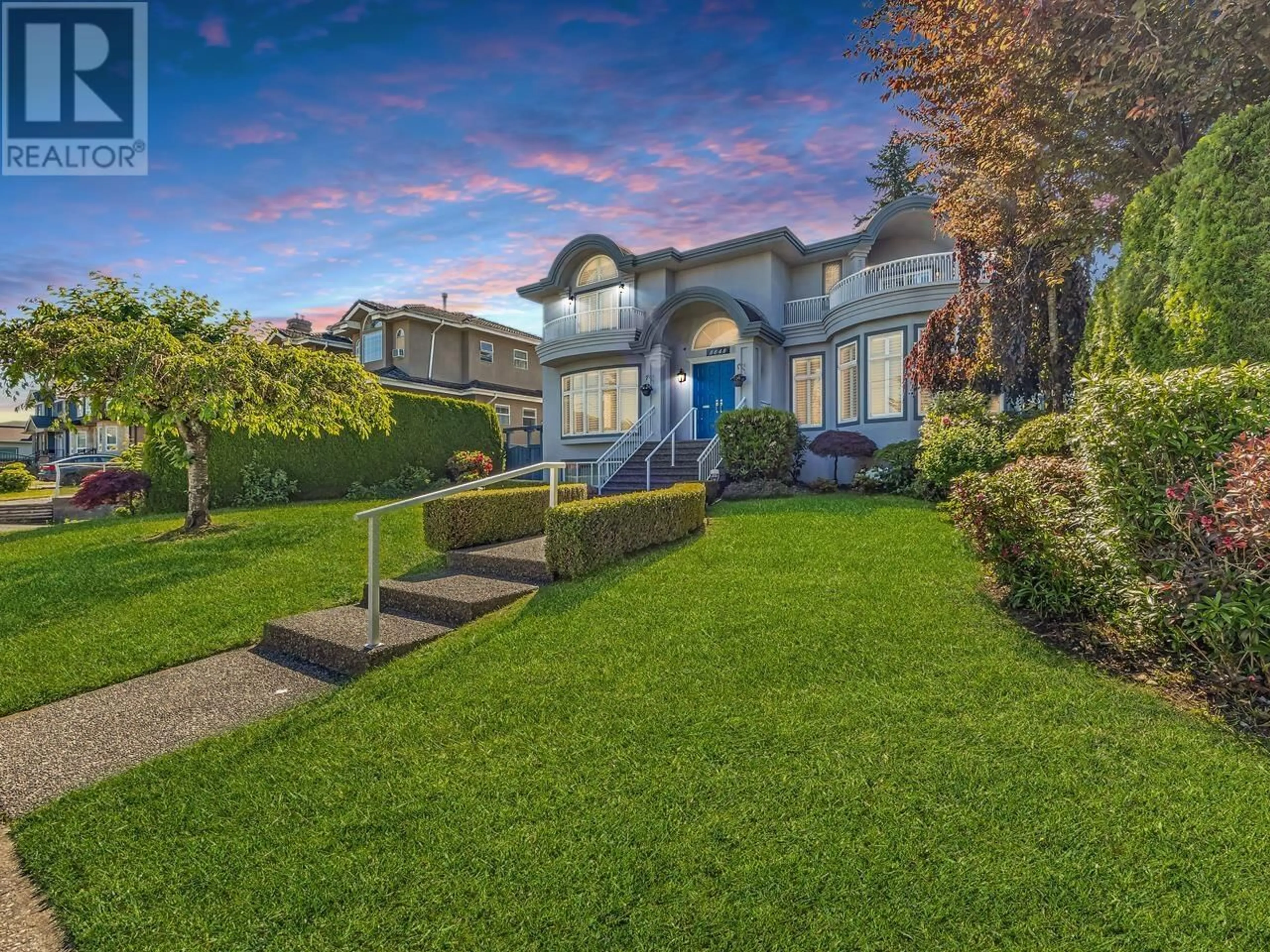 A pic from outside/outdoor area/front of a property/back of a property/a pic from drone, street for 8648 ARMSTRONG AVENUE, Burnaby British Columbia V3N2H6