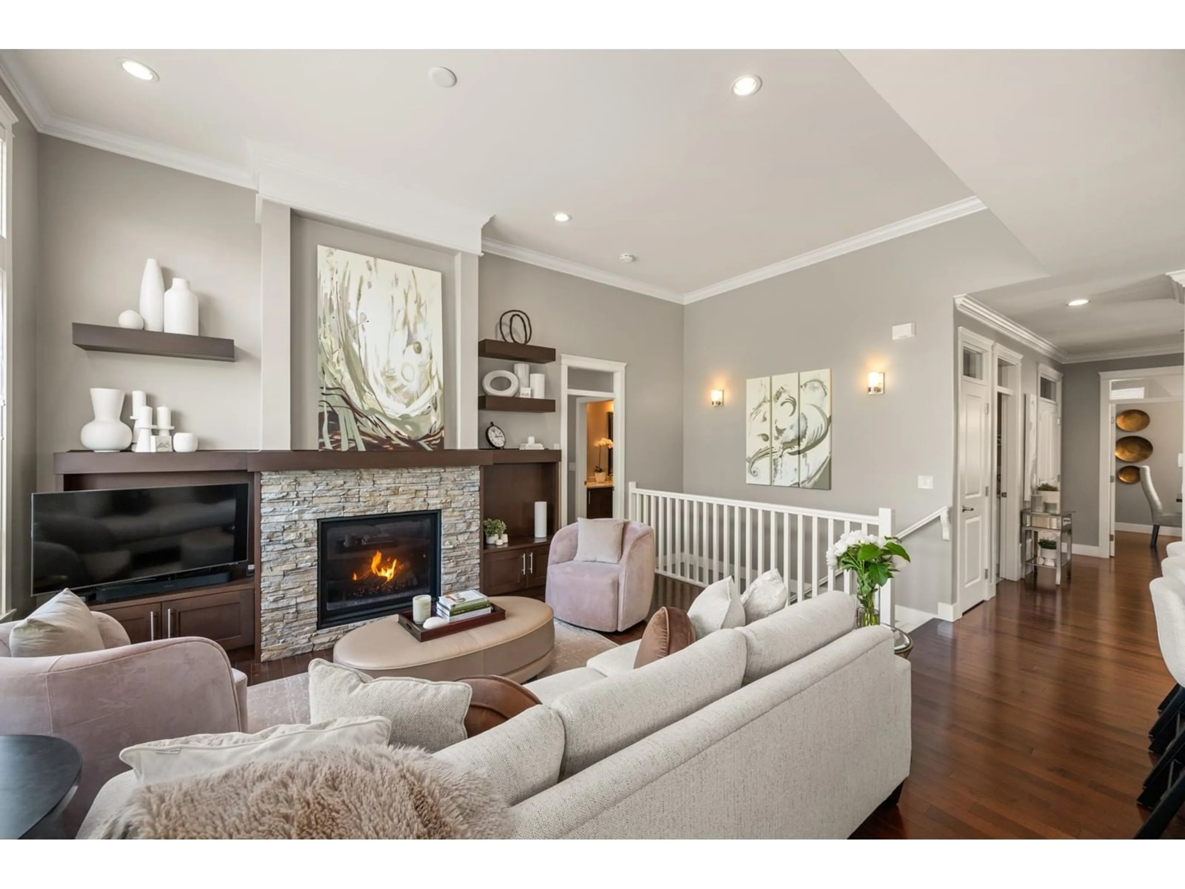 Living room with furniture, wood/laminate floor for 24 - 350 174, Surrey British Columbia V3Z2N8