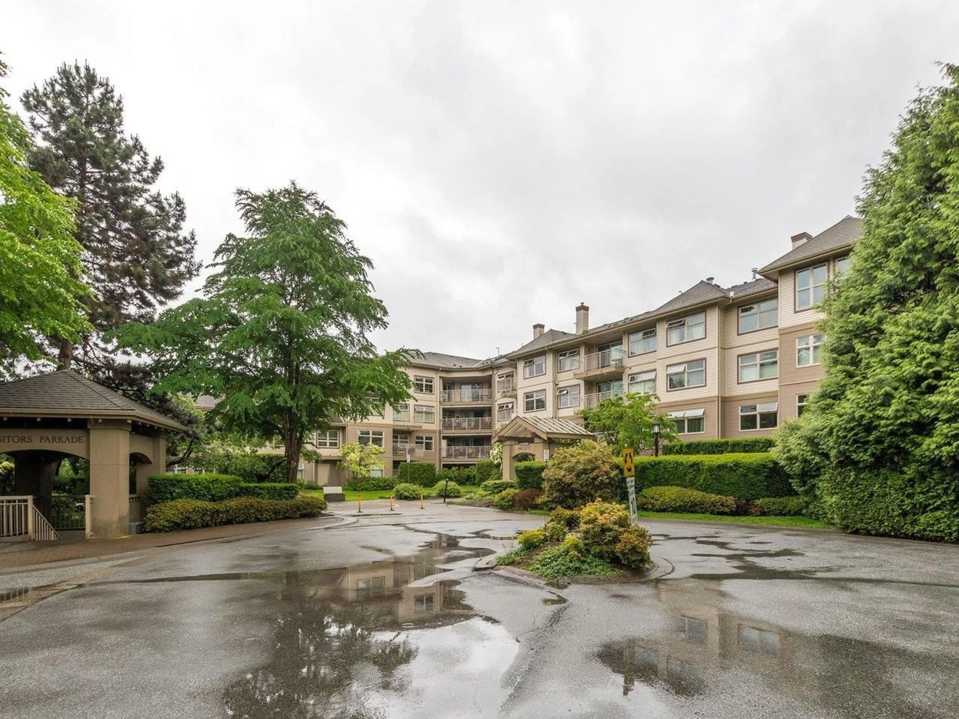 Unknown for 306 - 15220 GUILDFORD, Surrey British Columbia V3R0Y6